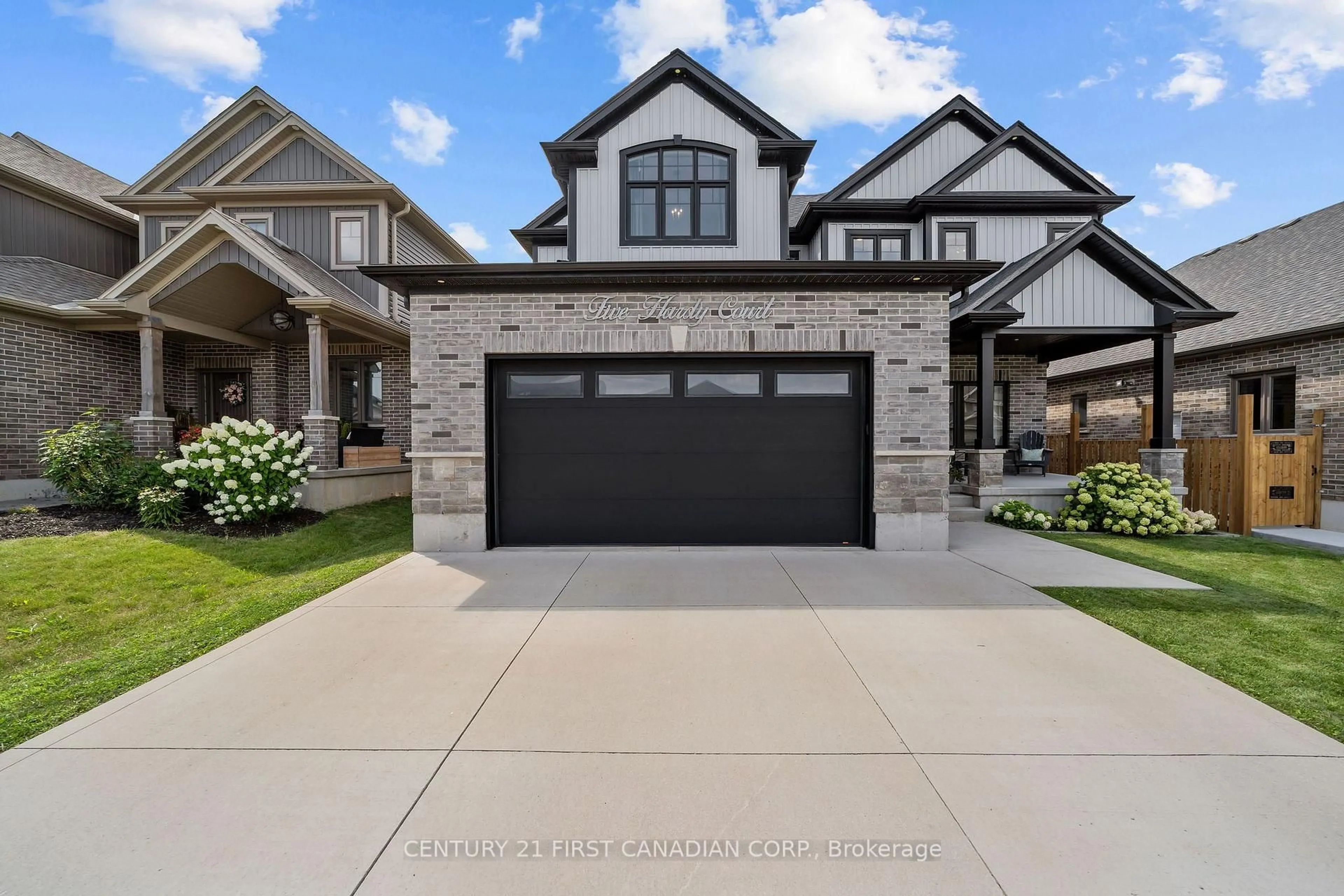 Home with brick exterior material, street for 5 HARDY Crt, Lucan Biddulph Ontario N0M 2J0