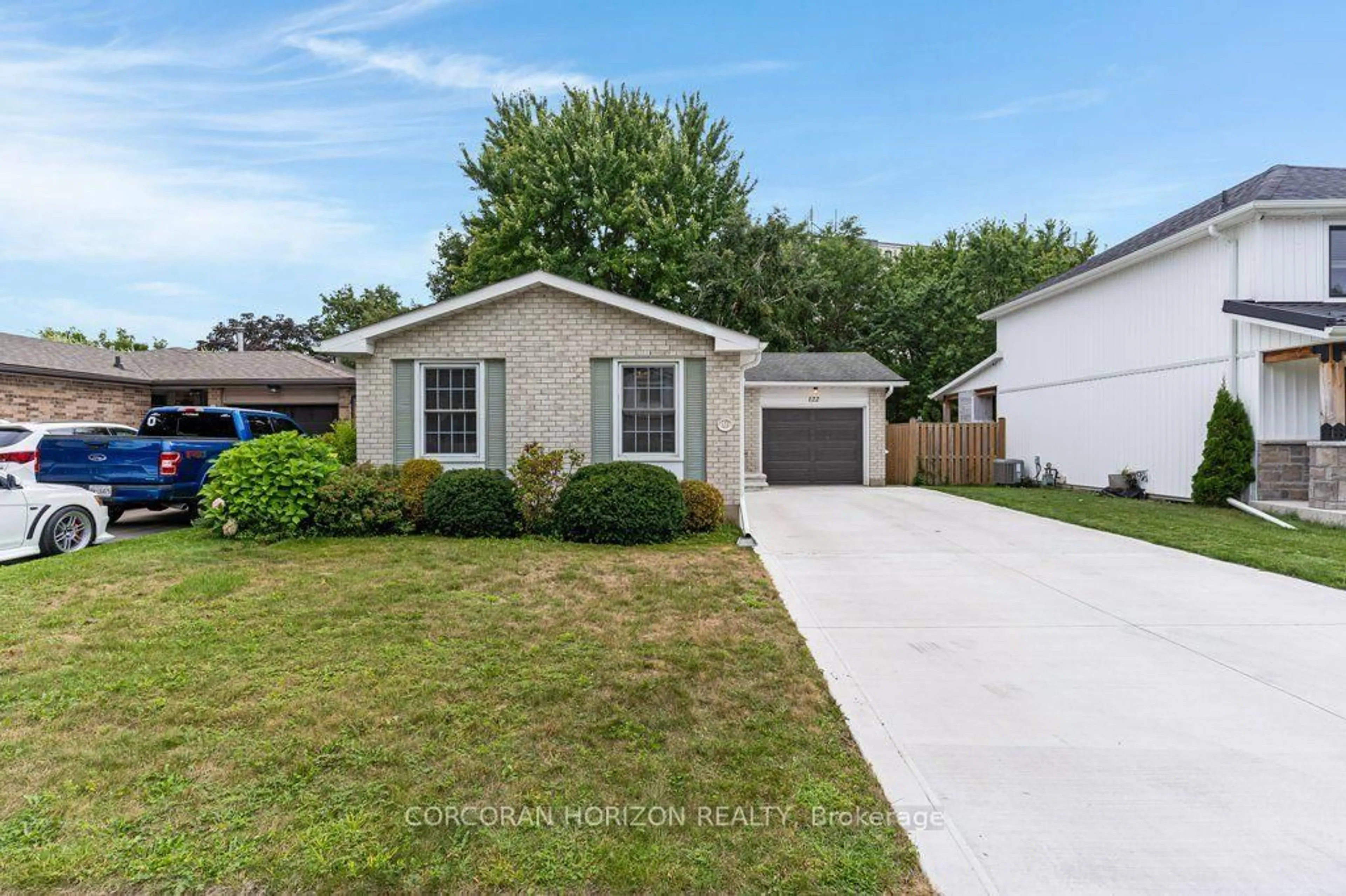 Home with vinyl exterior material, street for 122 Foxridge Dr, Cambridge Ontario N3C 3M8