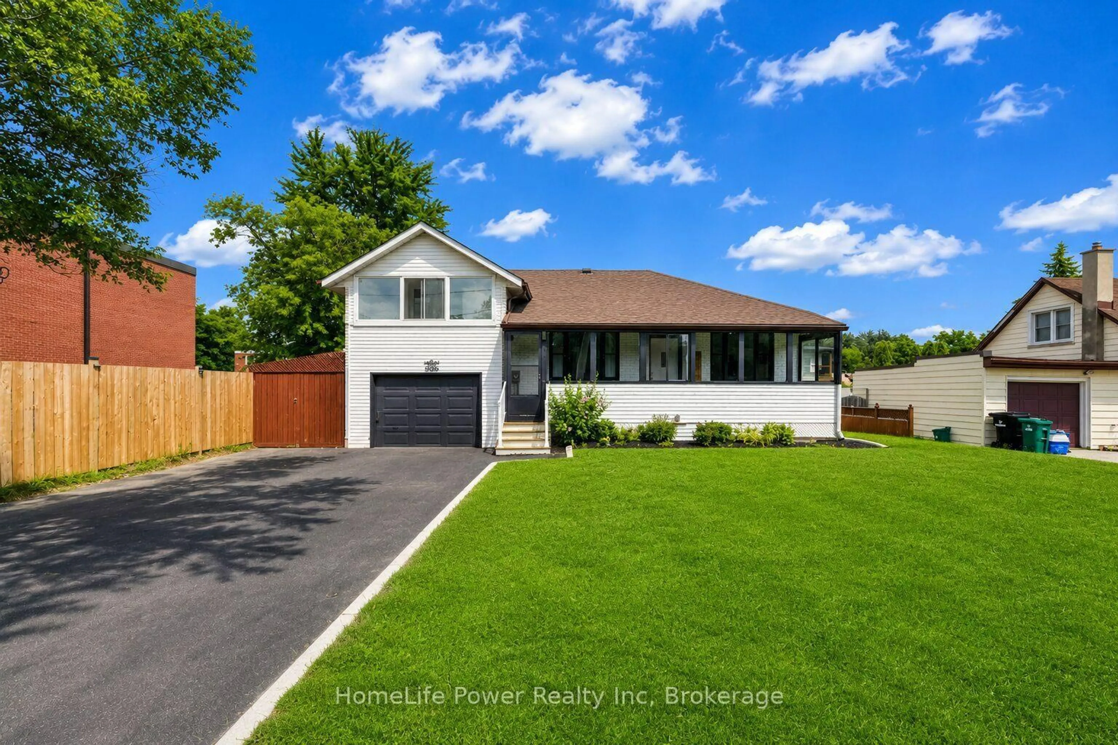 Home with vinyl exterior material, street for 182 Avalon Pl, Kitchener Ontario N2M 4N8