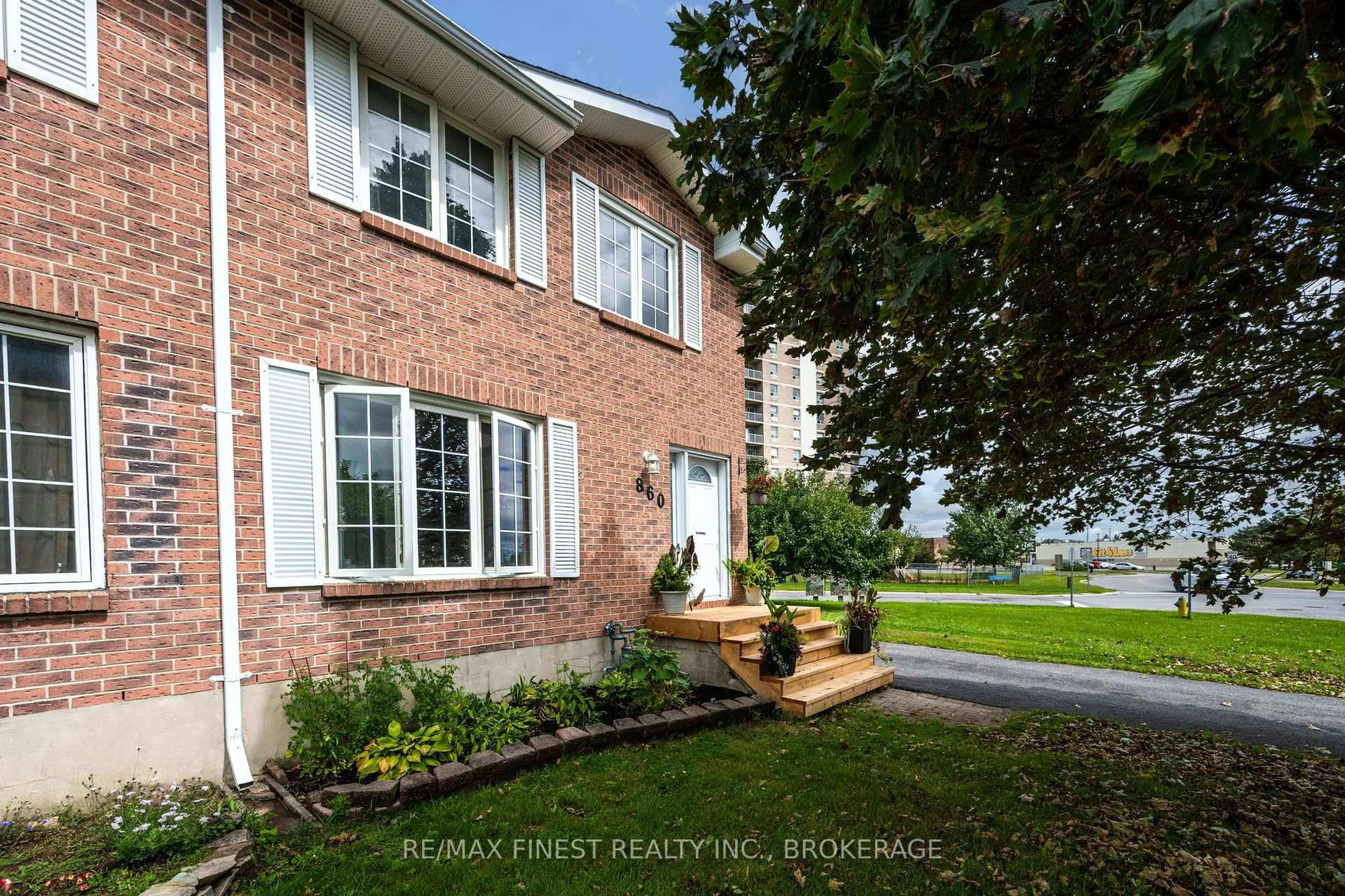 Home with brick exterior material, street for 860 Beaconhill Crt, Kingston Ontario K7P 2A8