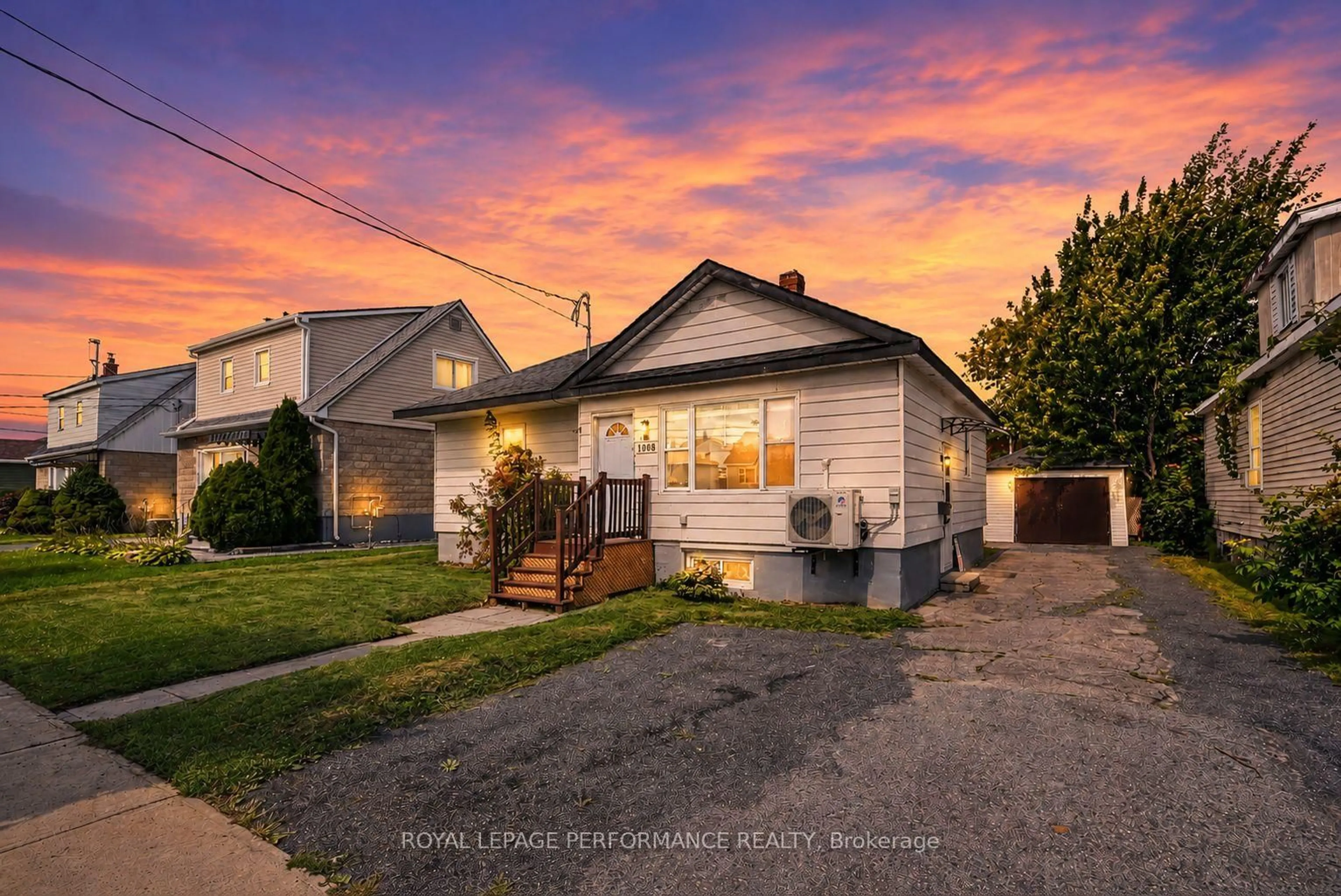 A pic from outside/outdoor area/front of a property/back of a property/a pic from drone, street for 1008 Second St, Cornwall Ontario K6H 2A9