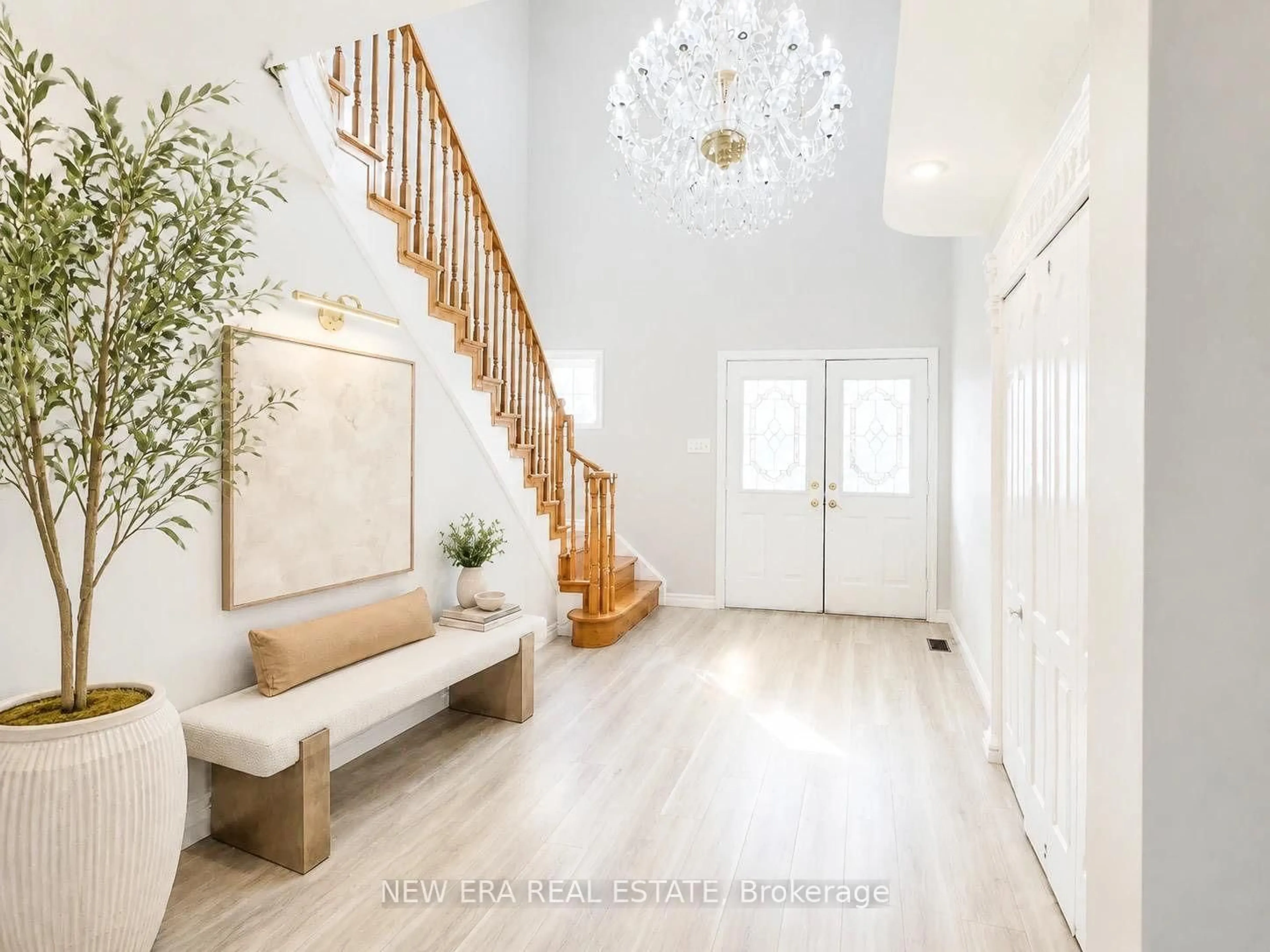 Indoor entryway for 704 Brandenburg Blvd, Waterloo Ontario N2T 2V4