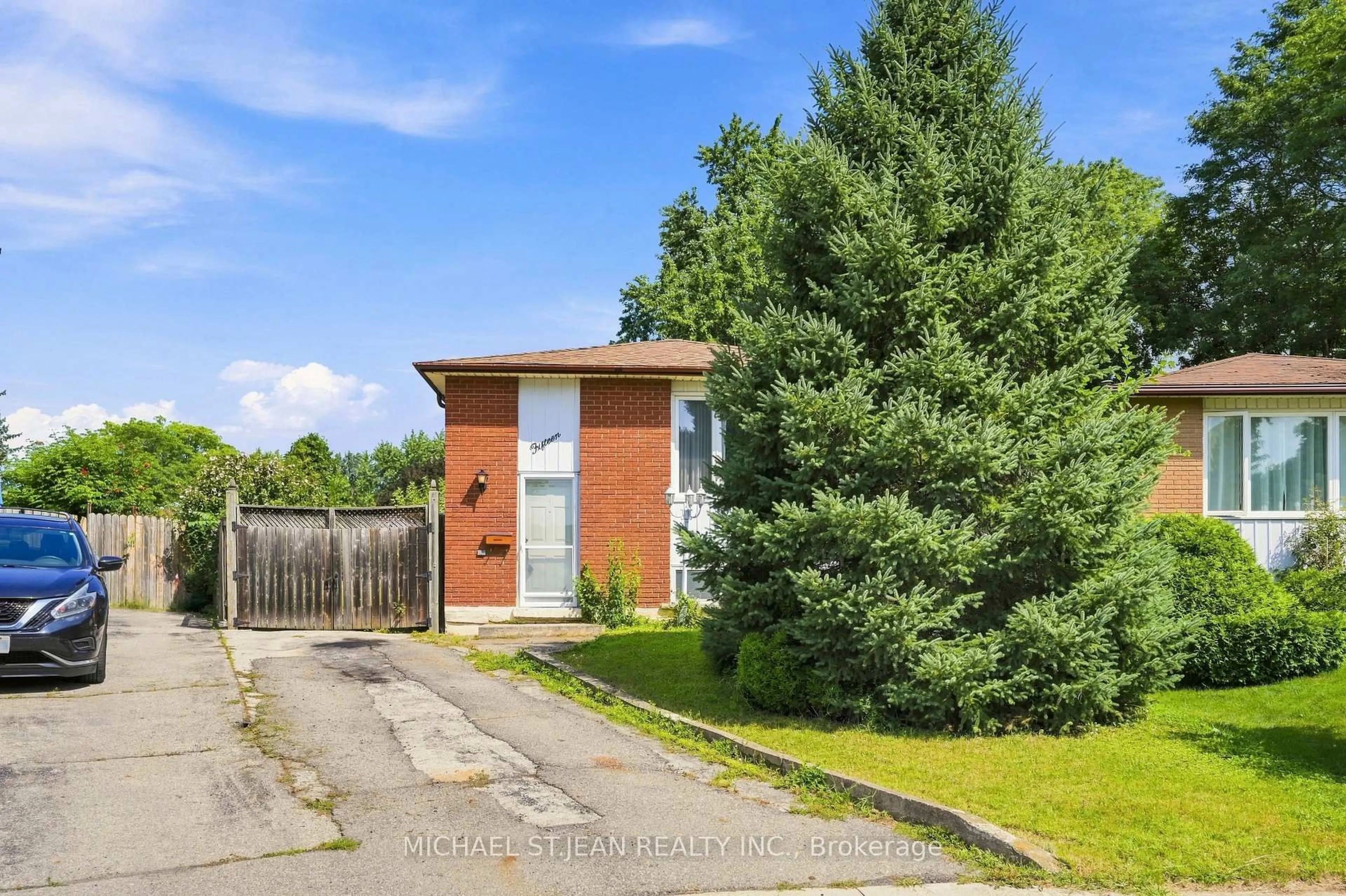 Home with brick exterior material, street for 15 Duncairn Crt, Hamilton Ontario L9C 6G2