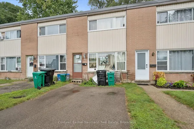 1561-1567 Queenston Rd, Cambridge 5