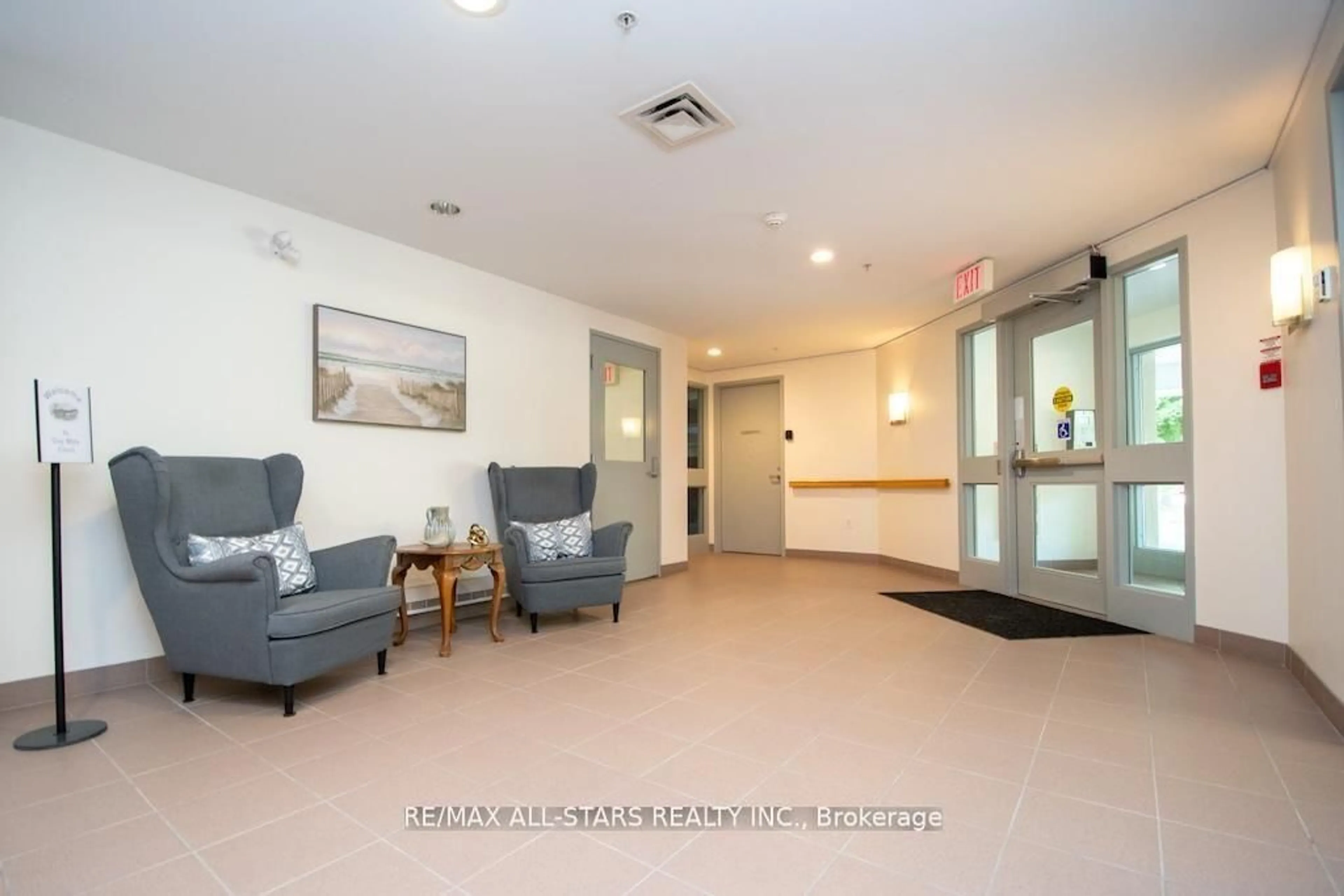 Indoor foyer for 8 Huron St #106, Kawartha Lakes Ontario K9V 6K3