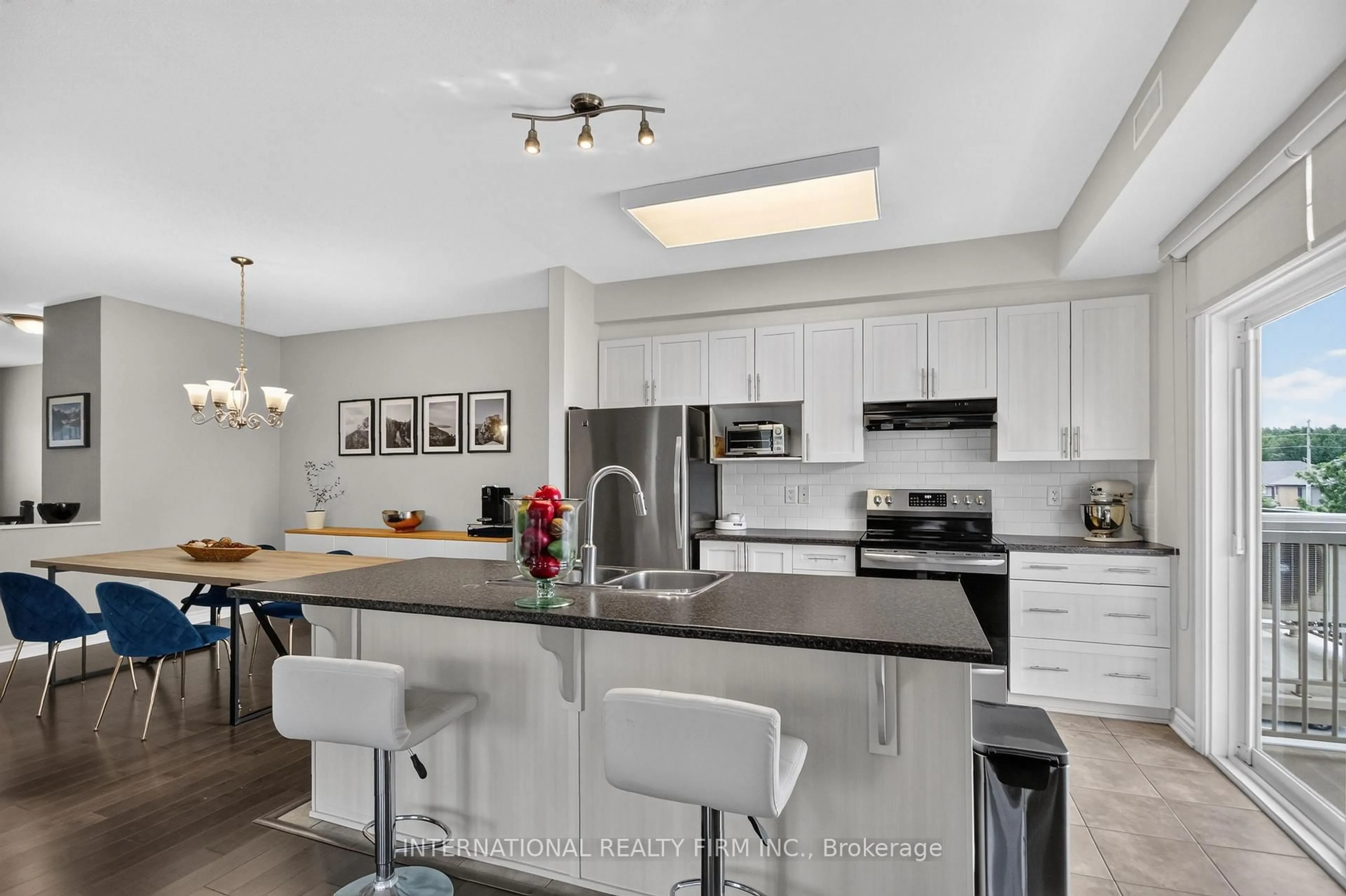 Open concept kitchen, ceramic/tile floor for 3793 Canyon Walk Dr #1, Ottawa Ontario K1V 2M4