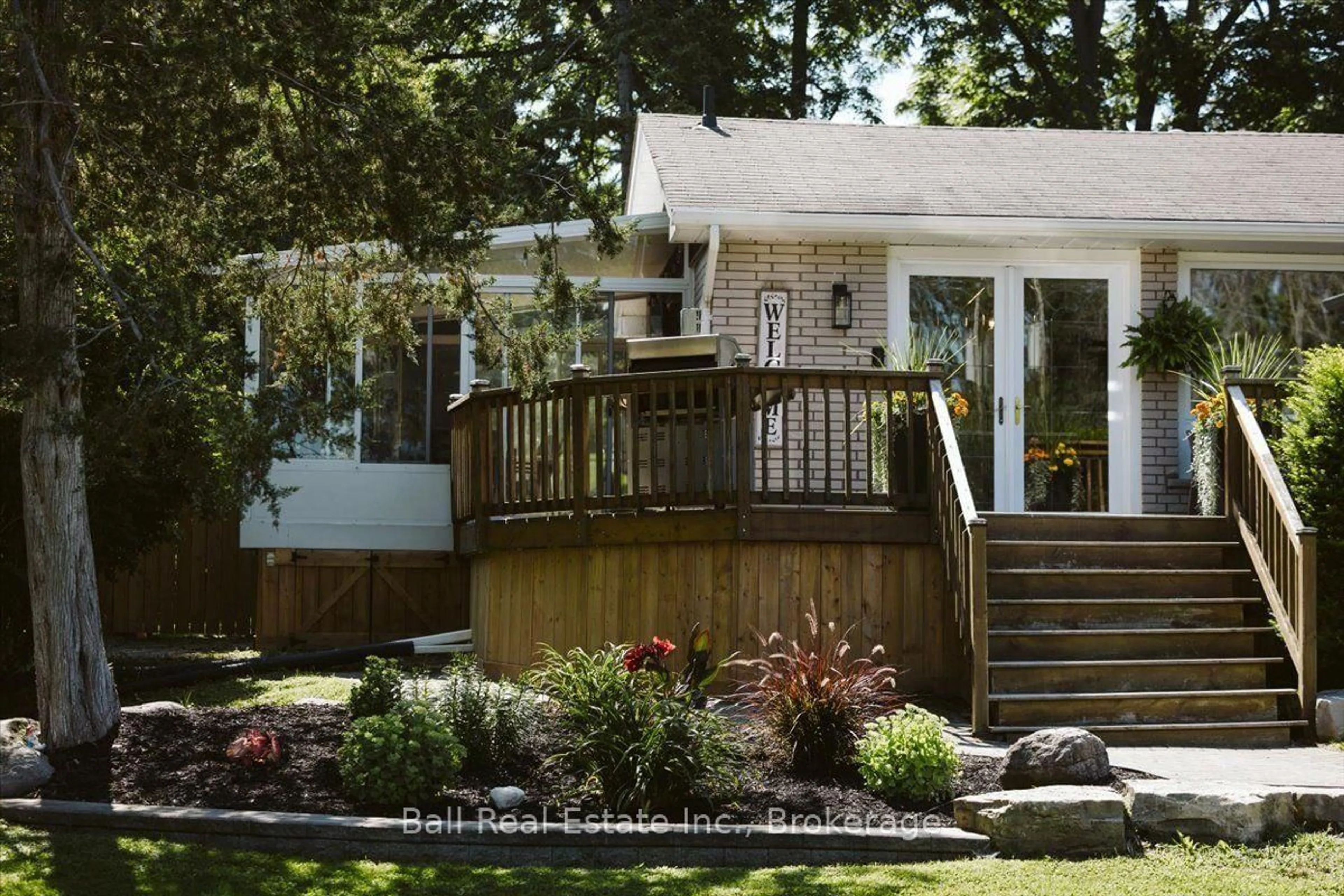 Home with vinyl exterior material, street for 78 Lakeshore Blvd, Selwyn Ontario K0L 1T0