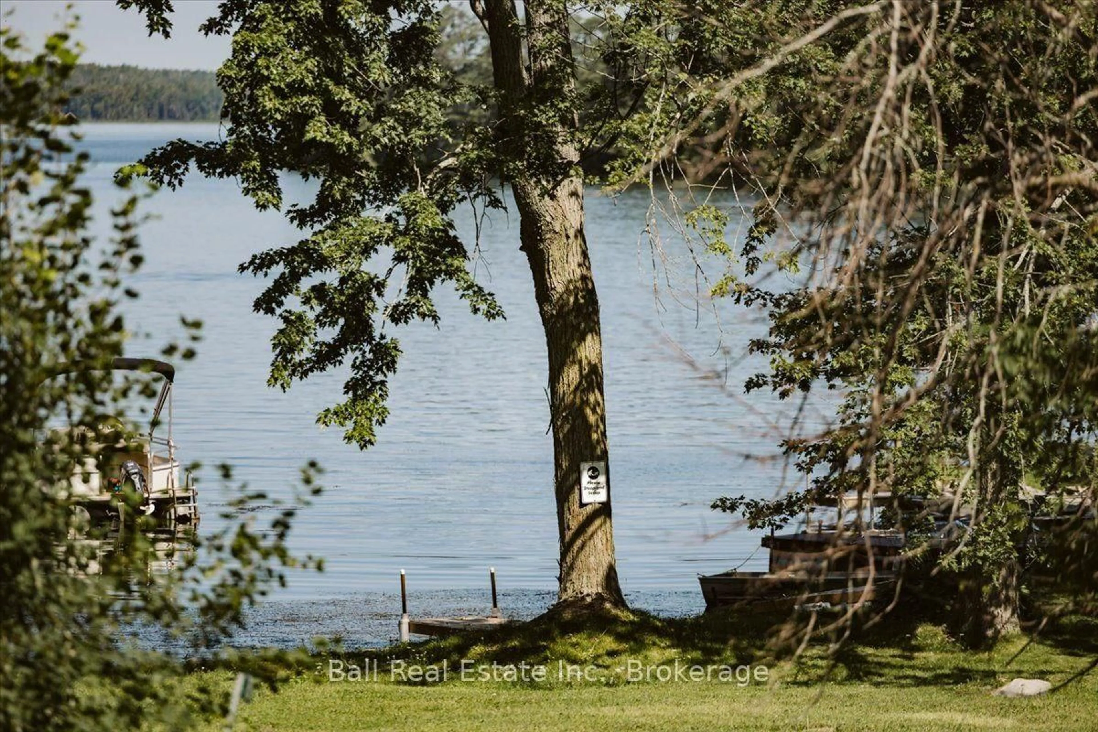 Blurry image for 78 Lakeshore Blvd, Selwyn Ontario K0L 1T0