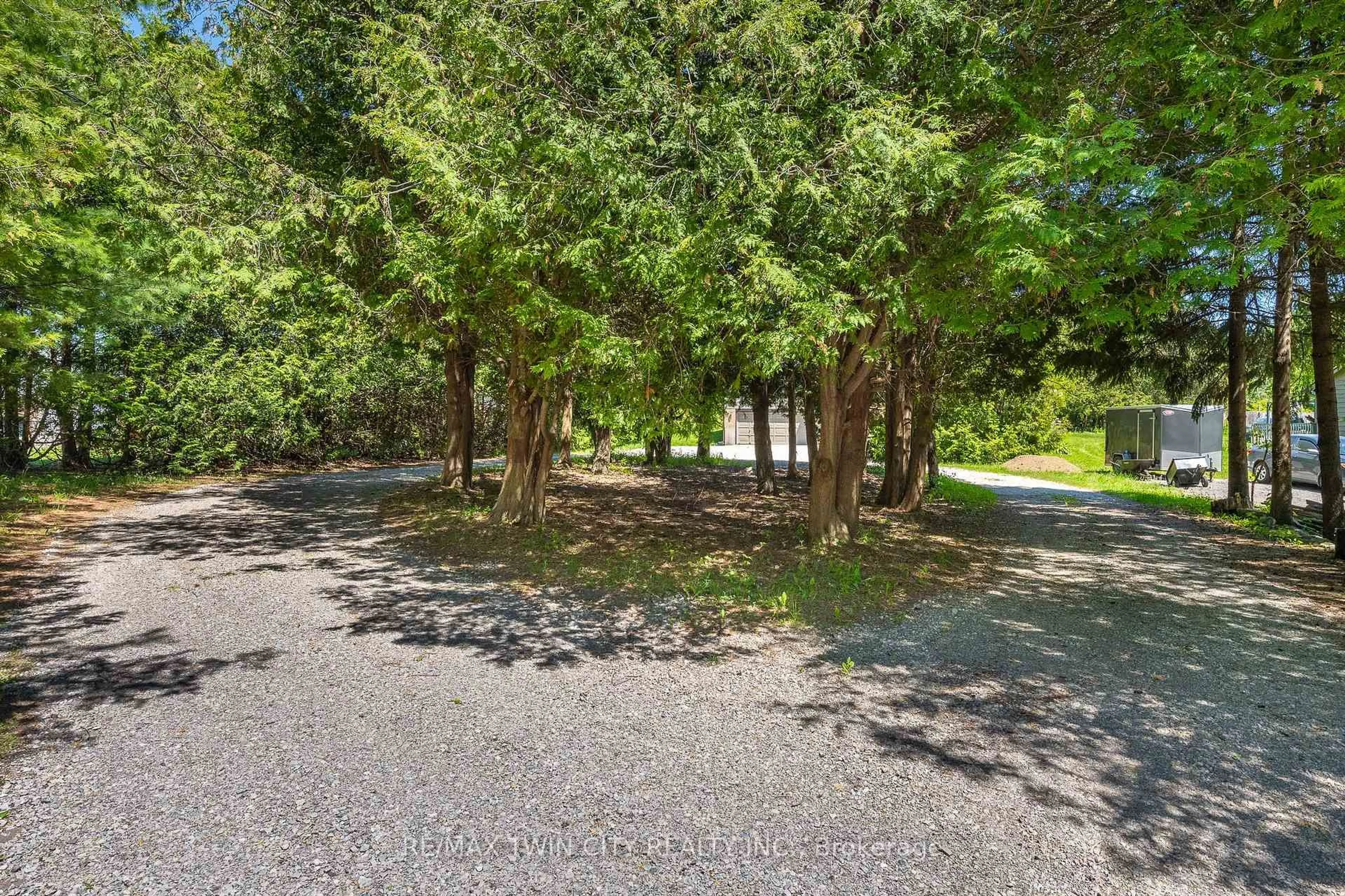 Patio, forest/trees view for 1621 Morrison Rd, Cambridge Ontario N1R 5S2