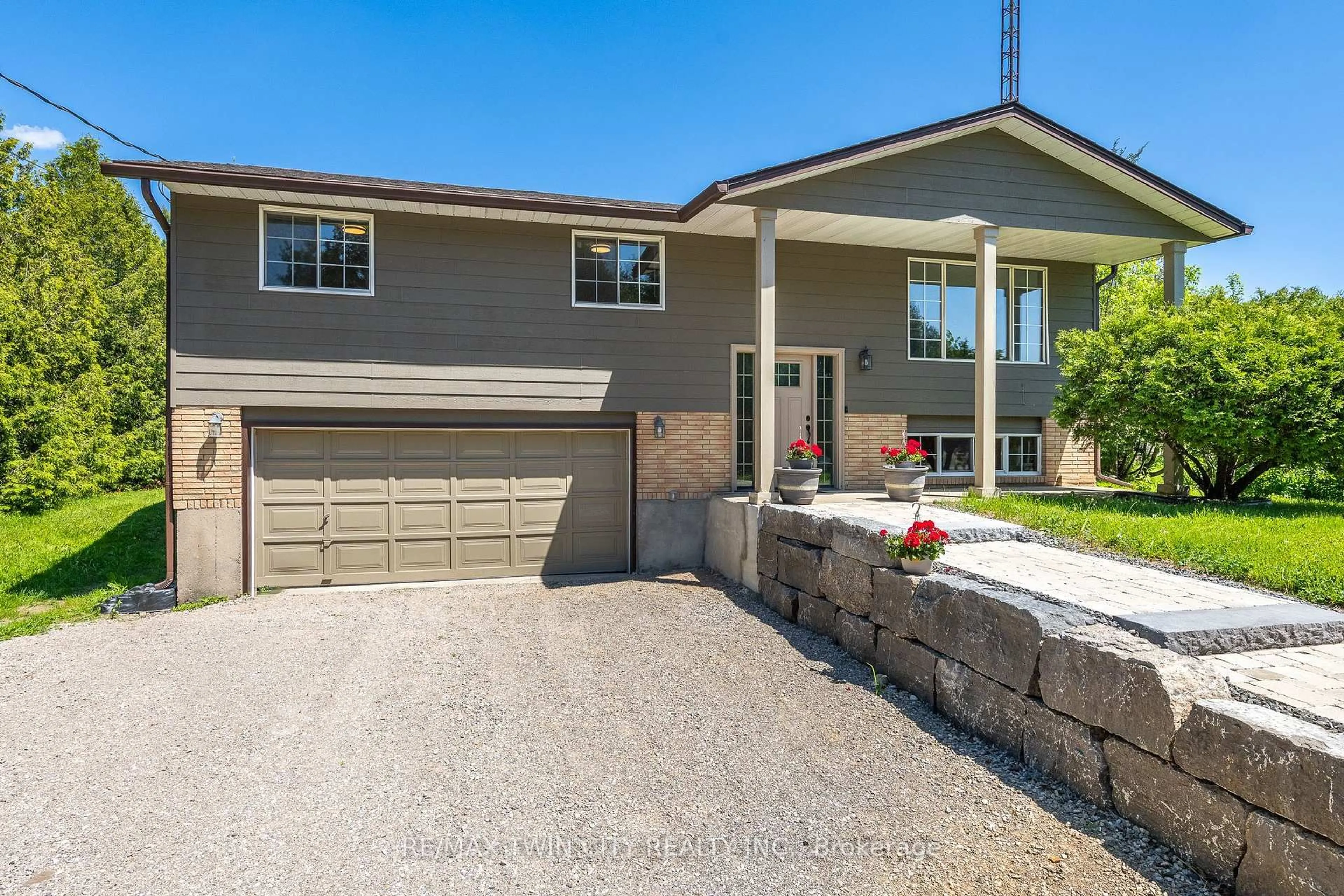 Home with brick exterior material, street for 1621 Morrison Rd, Cambridge Ontario N1R 5S2