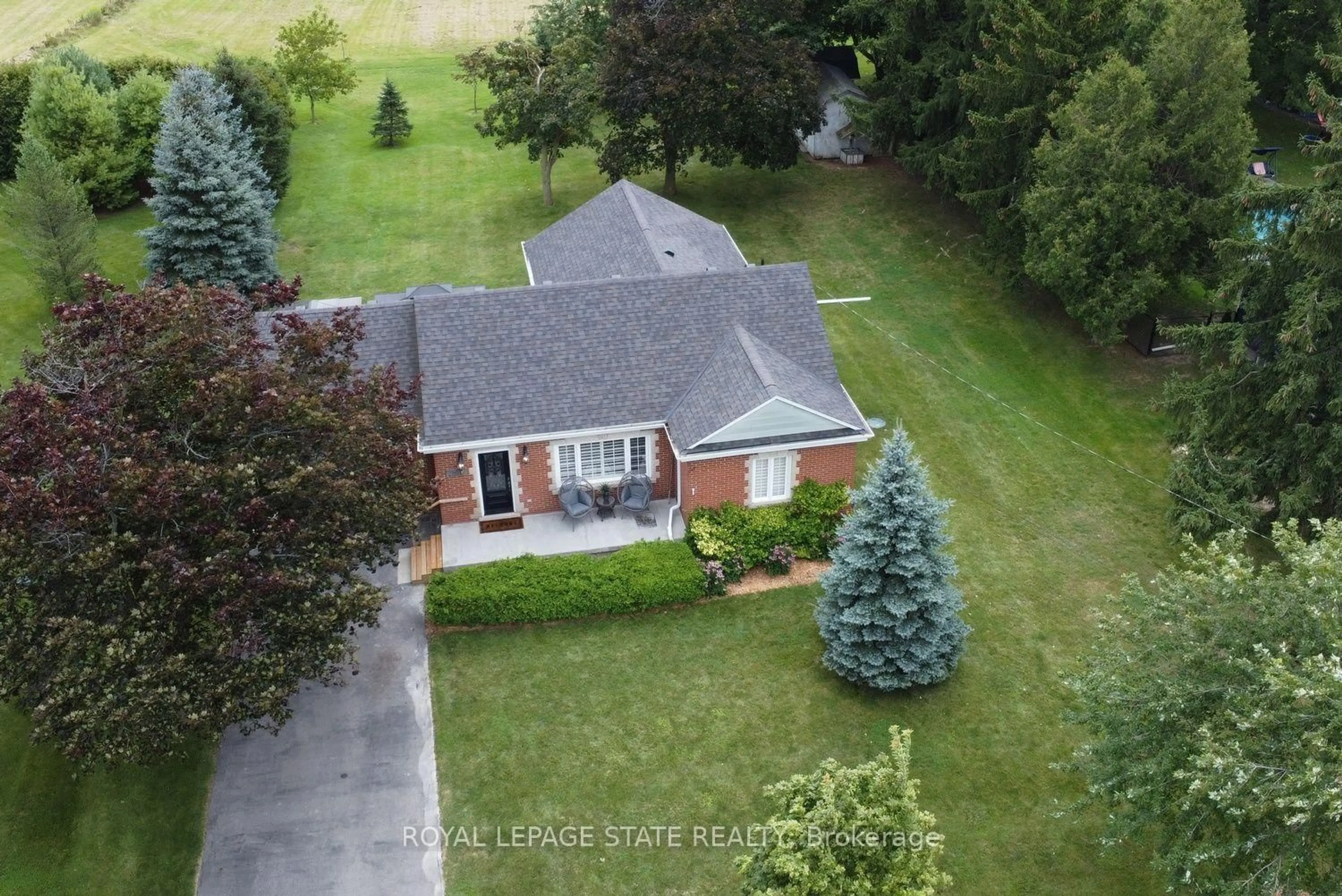 A pic from outside/outdoor area/front of a property/back of a property/a pic from drone, street for 2565 Hwy 56 Rd, Hamilton Ontario L0R 1C0