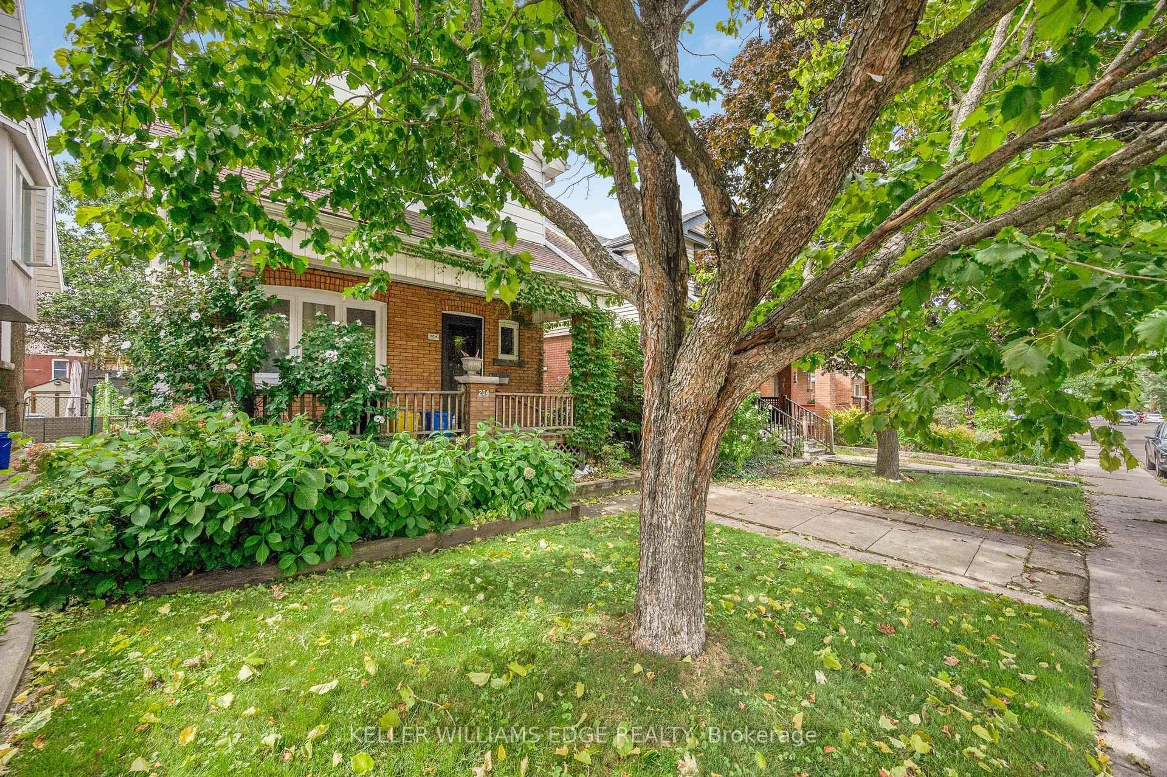 Unknown for 204 Rosslyn Ave, Hamilton Ontario L8M 3J5