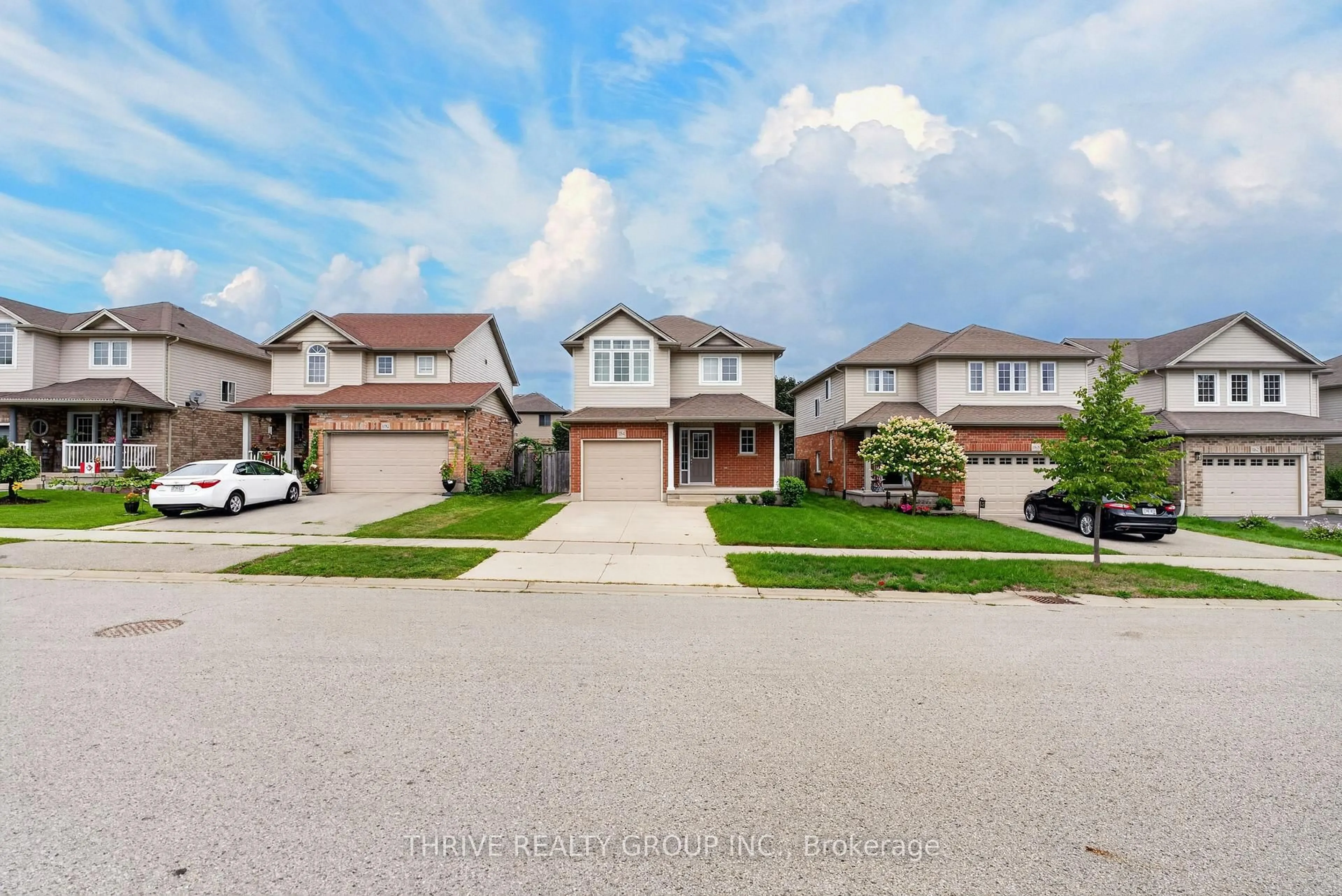 A pic from outside/outdoor area/front of a property/back of a property/a pic from drone, street for 1184 Baird St, London North Ontario N6H 0G5