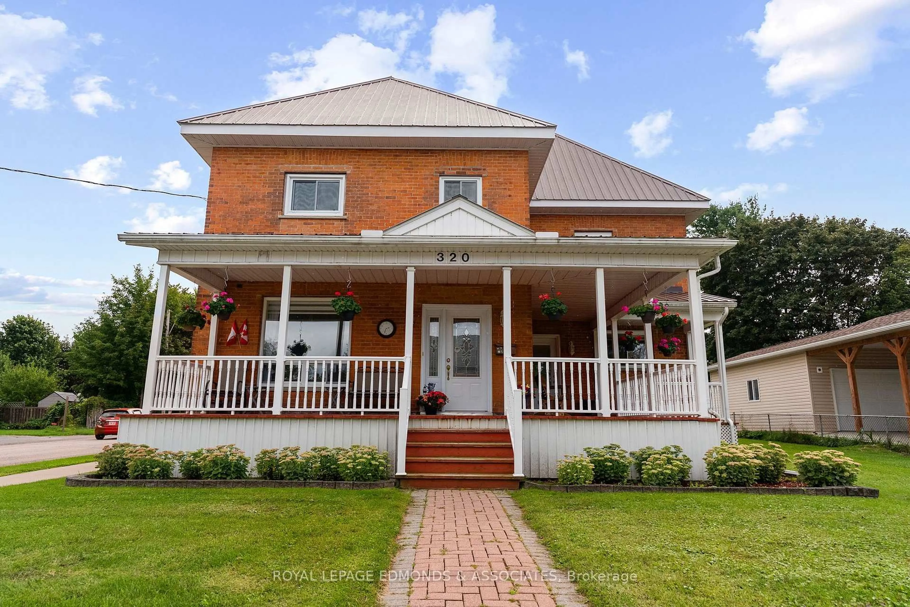 Home with brick exterior material, unknown for 320 Alfred St, Pembroke Ontario K8A 3A6