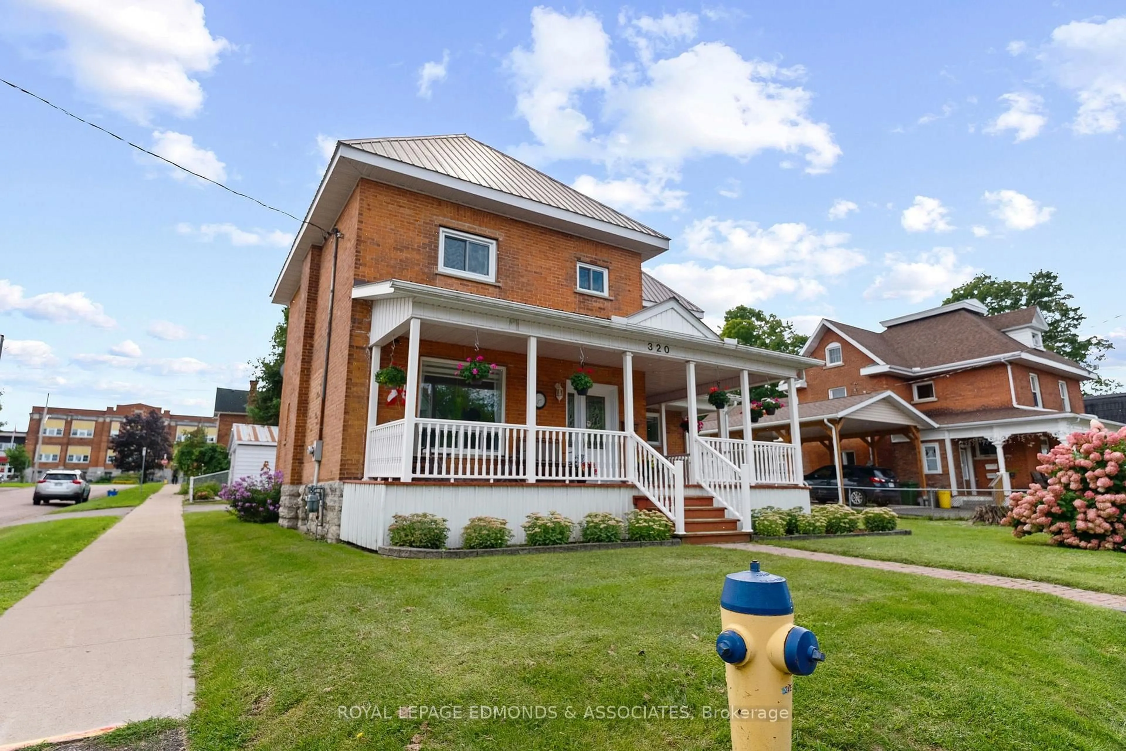 Home with brick exterior material, street for 320 Alfred St, Pembroke Ontario K8A 3A6