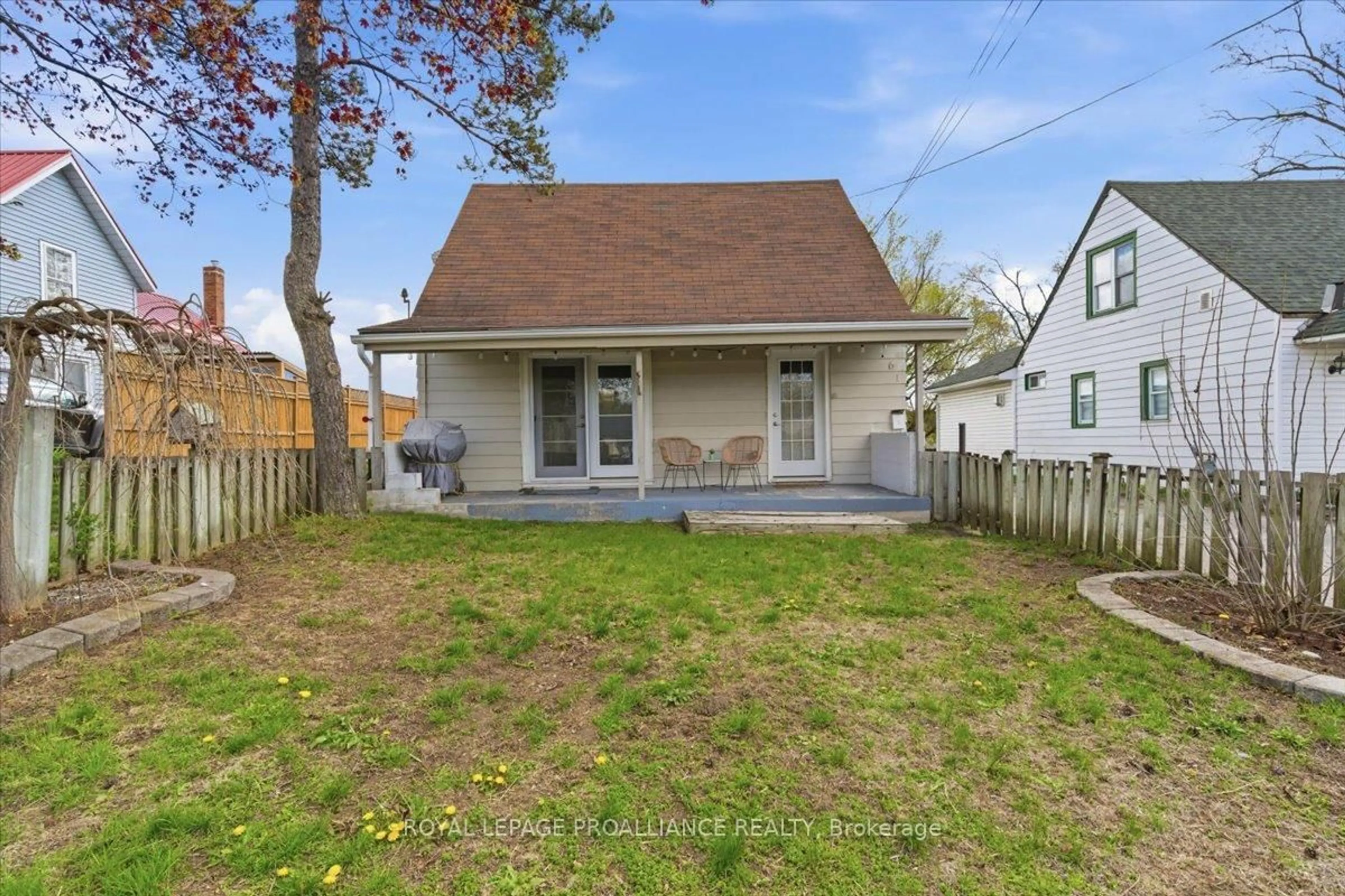 Unknown for 61 Delaney St, Quinte West Ontario K8V 4L7