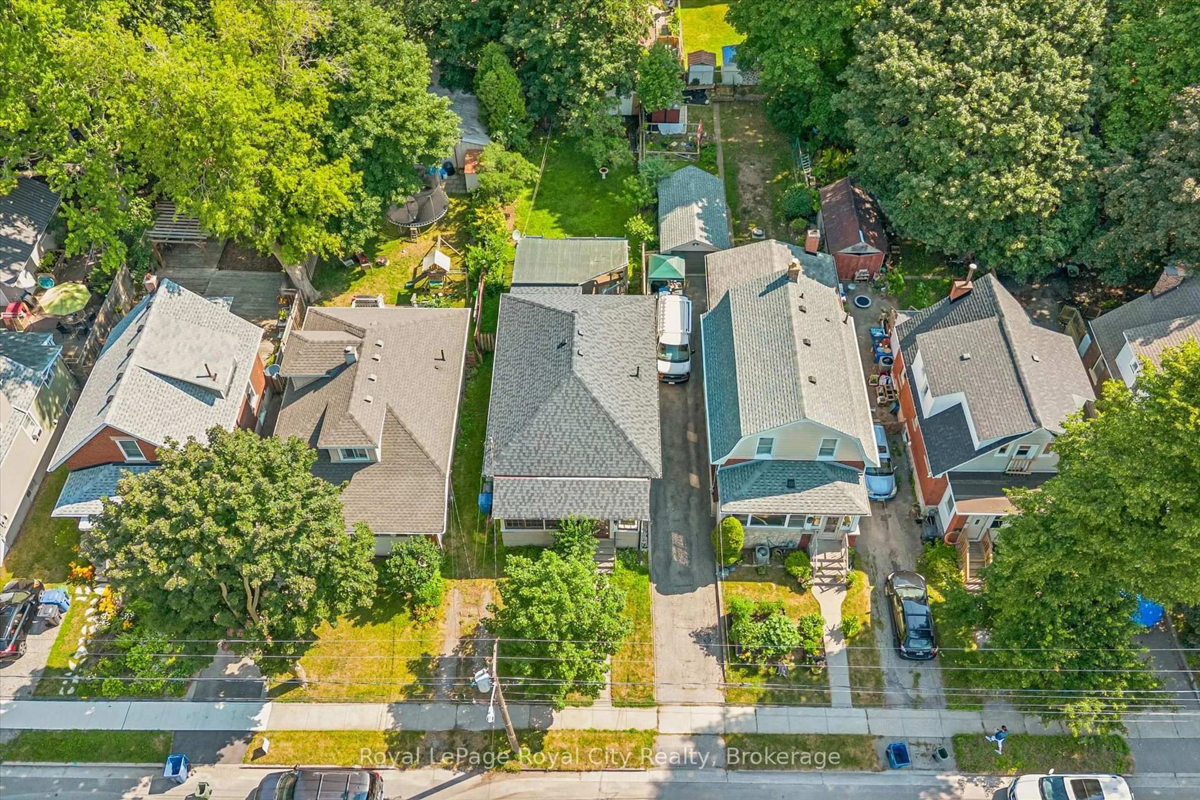 A pic from outside/outdoor area/front of a property/back of a property/a pic from drone, street for 22 Boult Ave, Guelph Ontario N1E 5W7