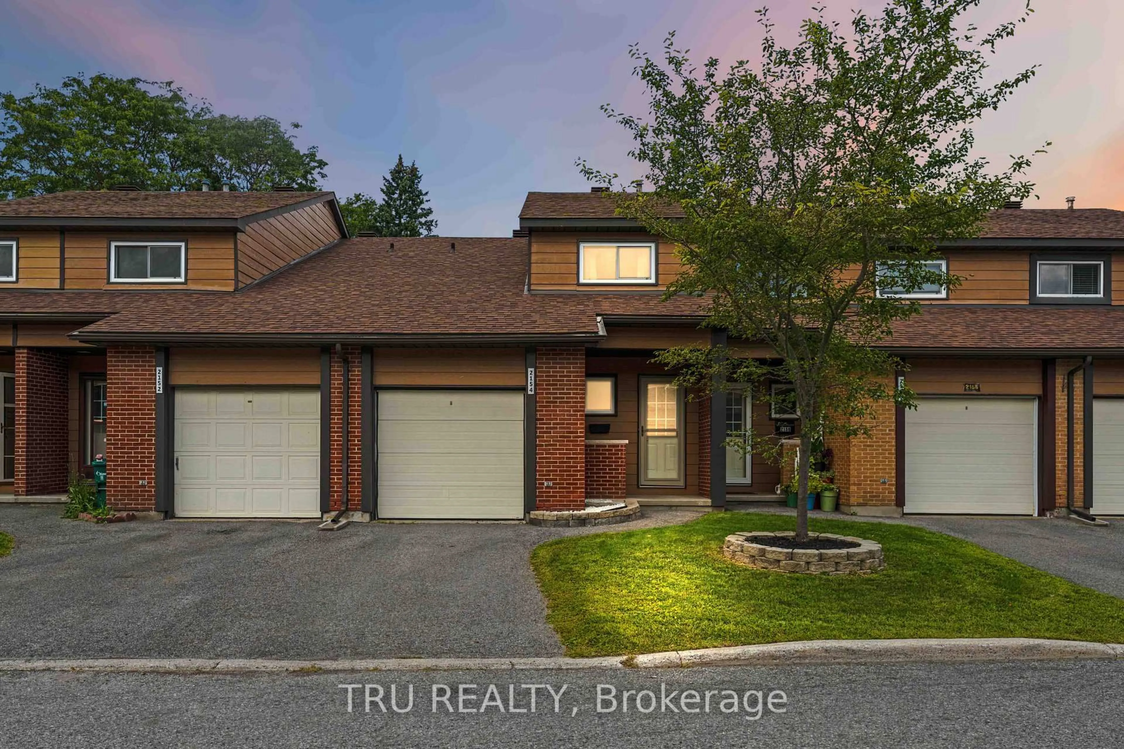 Home with brick exterior material, street for 2154 Orient Park Dr, Ottawa Ontario K1B 4V9