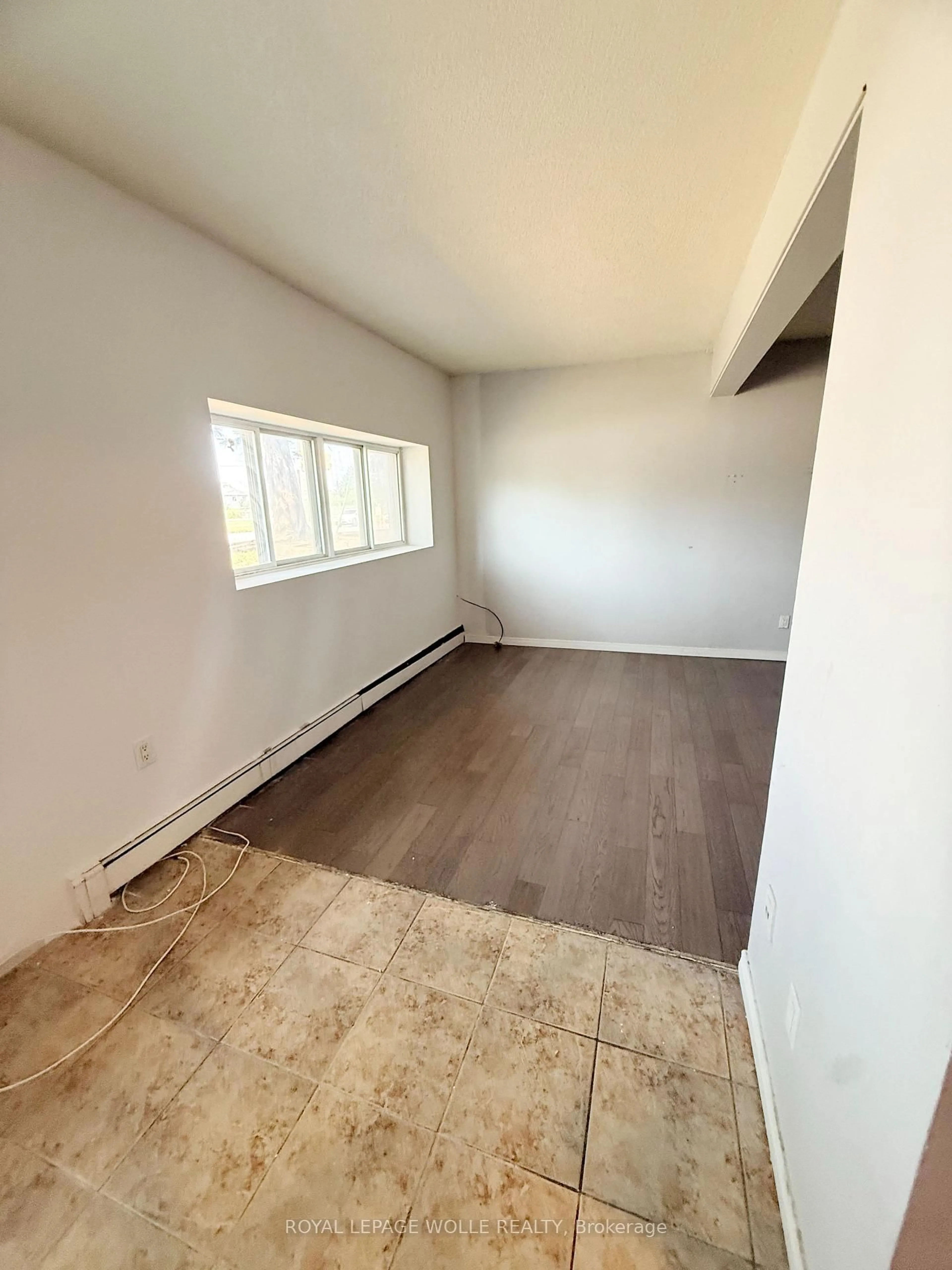 A pic of a room for 283 Fairway Rd #90, Waterloo Ontario N2A 2P1