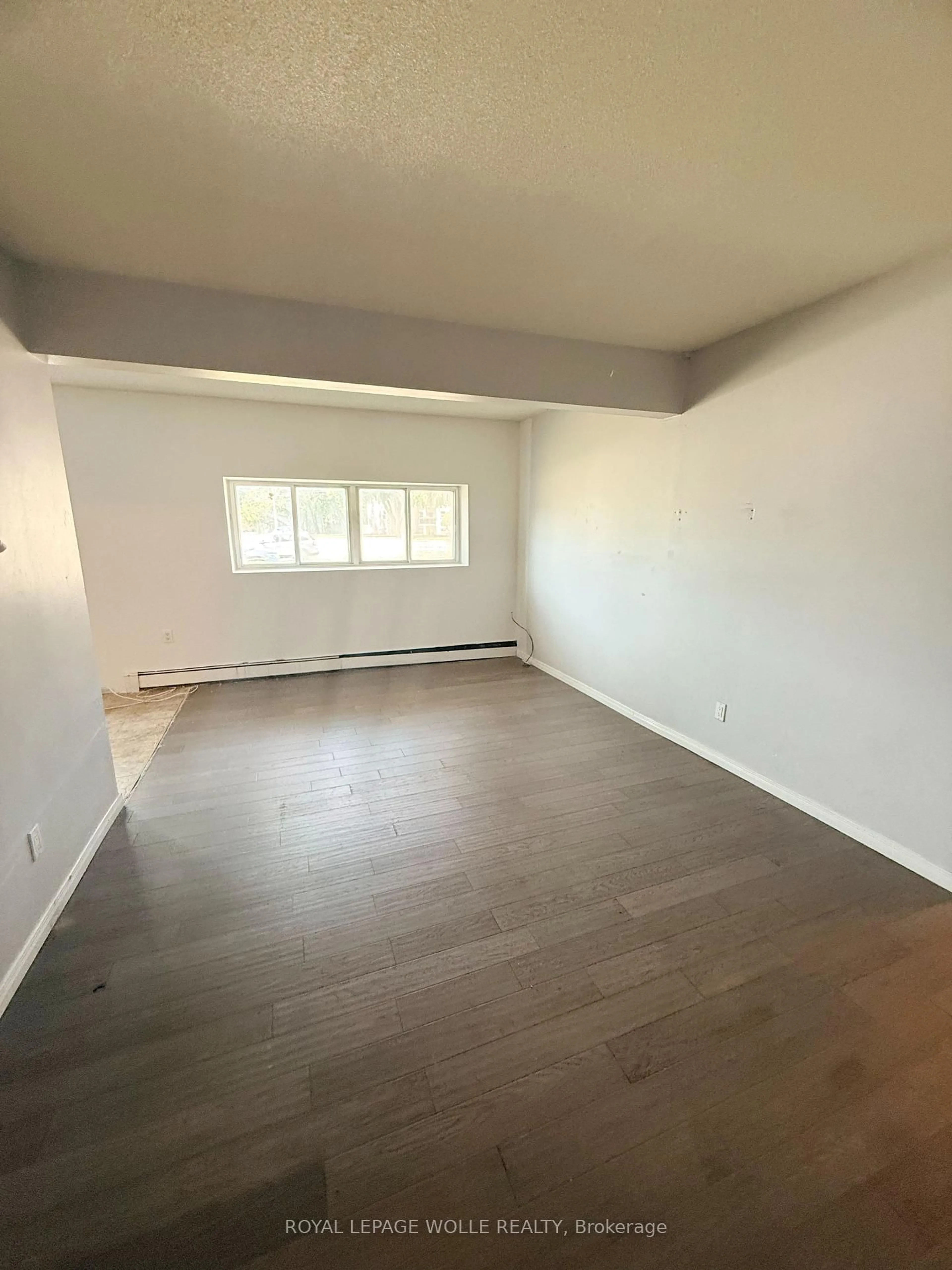 A pic of a room for 283 Fairway Rd #90, Waterloo Ontario N2A 2P1