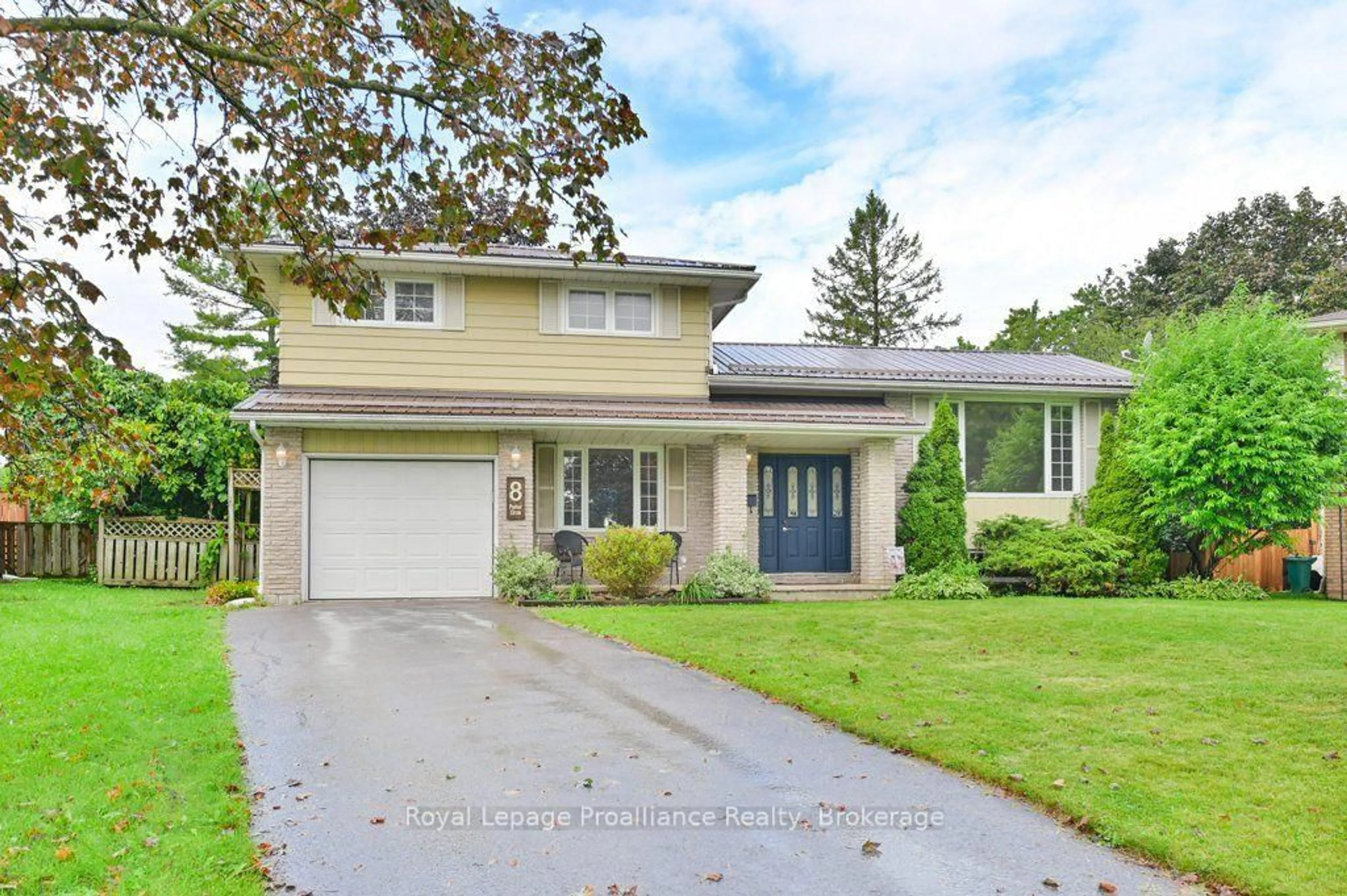 Home with vinyl exterior material, street for 8 Panter Circ, Belleville Ontario K8P 4S7
