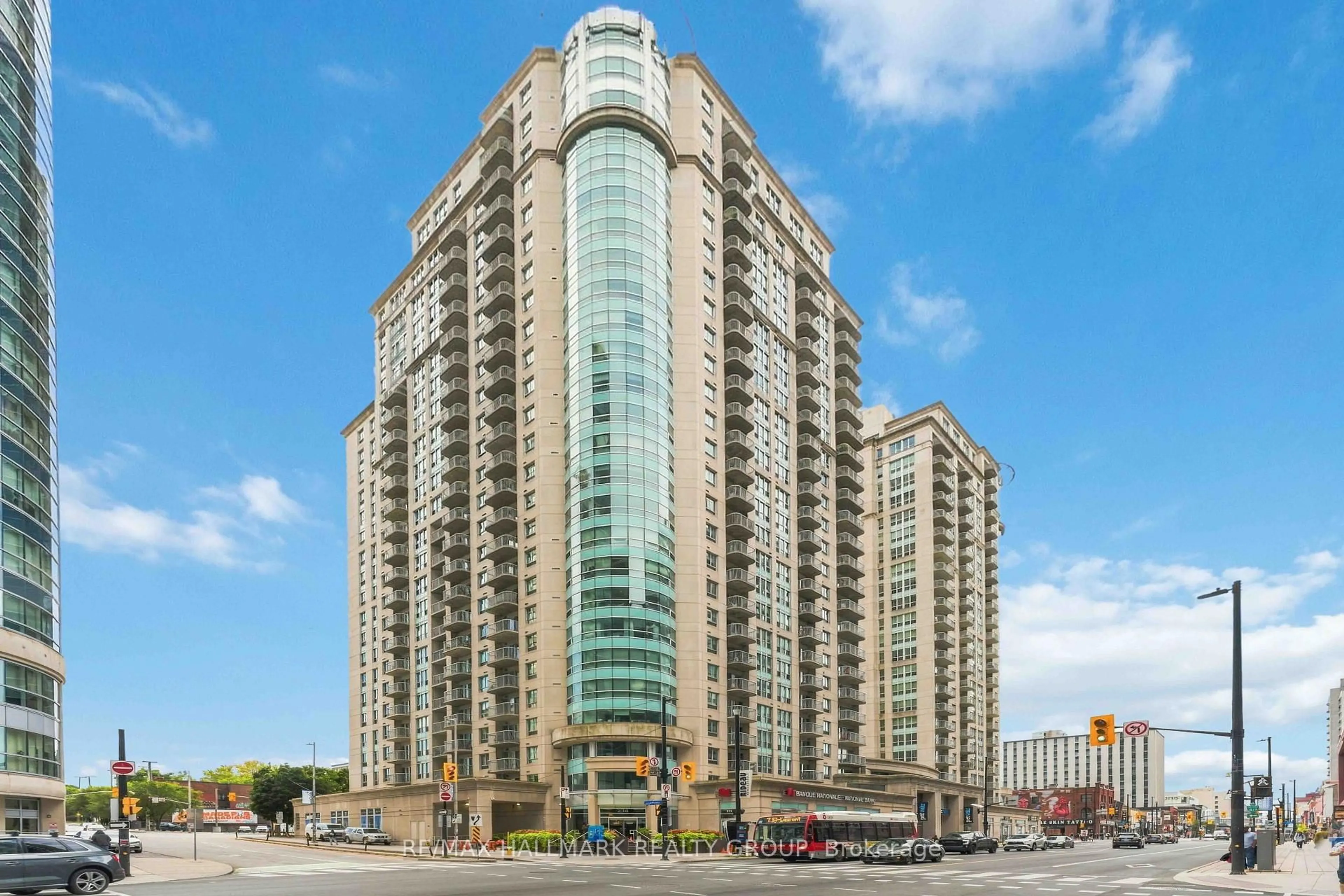 Unknown for 234 Rideau St #1902, Ottawa Ontario K1N 0A9