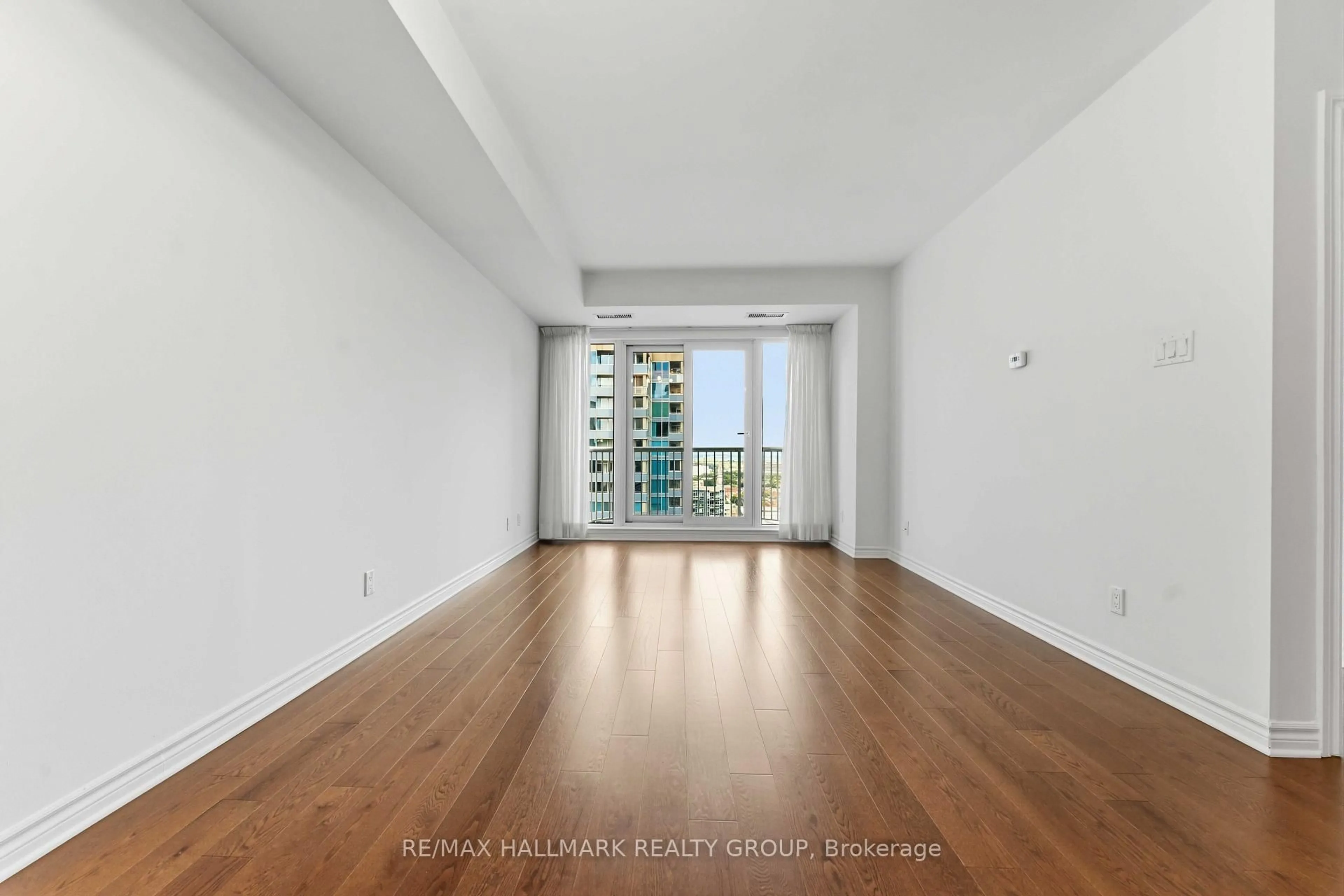A pic of a room for 234 Rideau St #1902, Ottawa Ontario K1N 0A9
