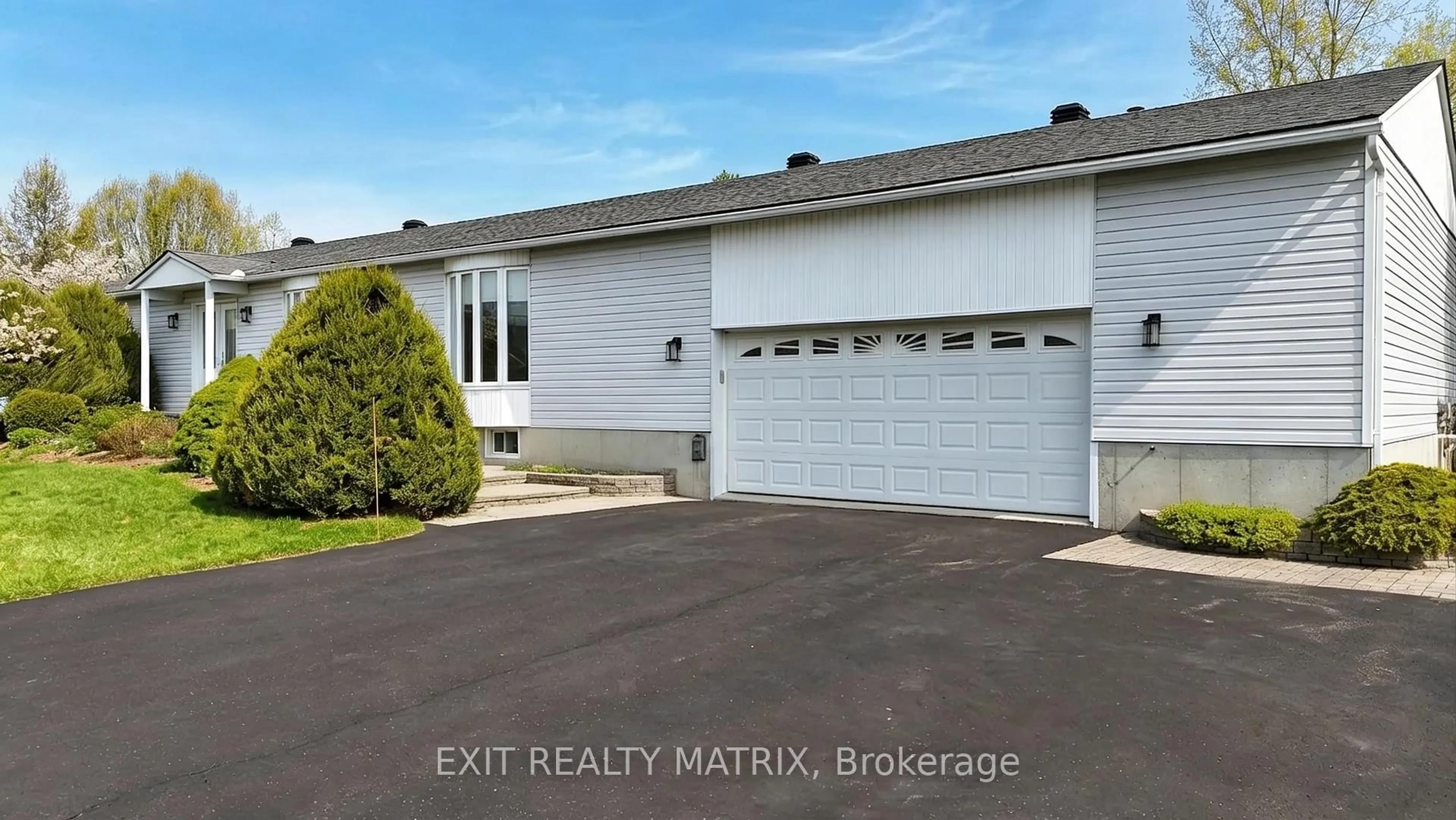 Unknown for 8329 Rodney Farm Dr, Metcalfe Ontario K0A 2P0