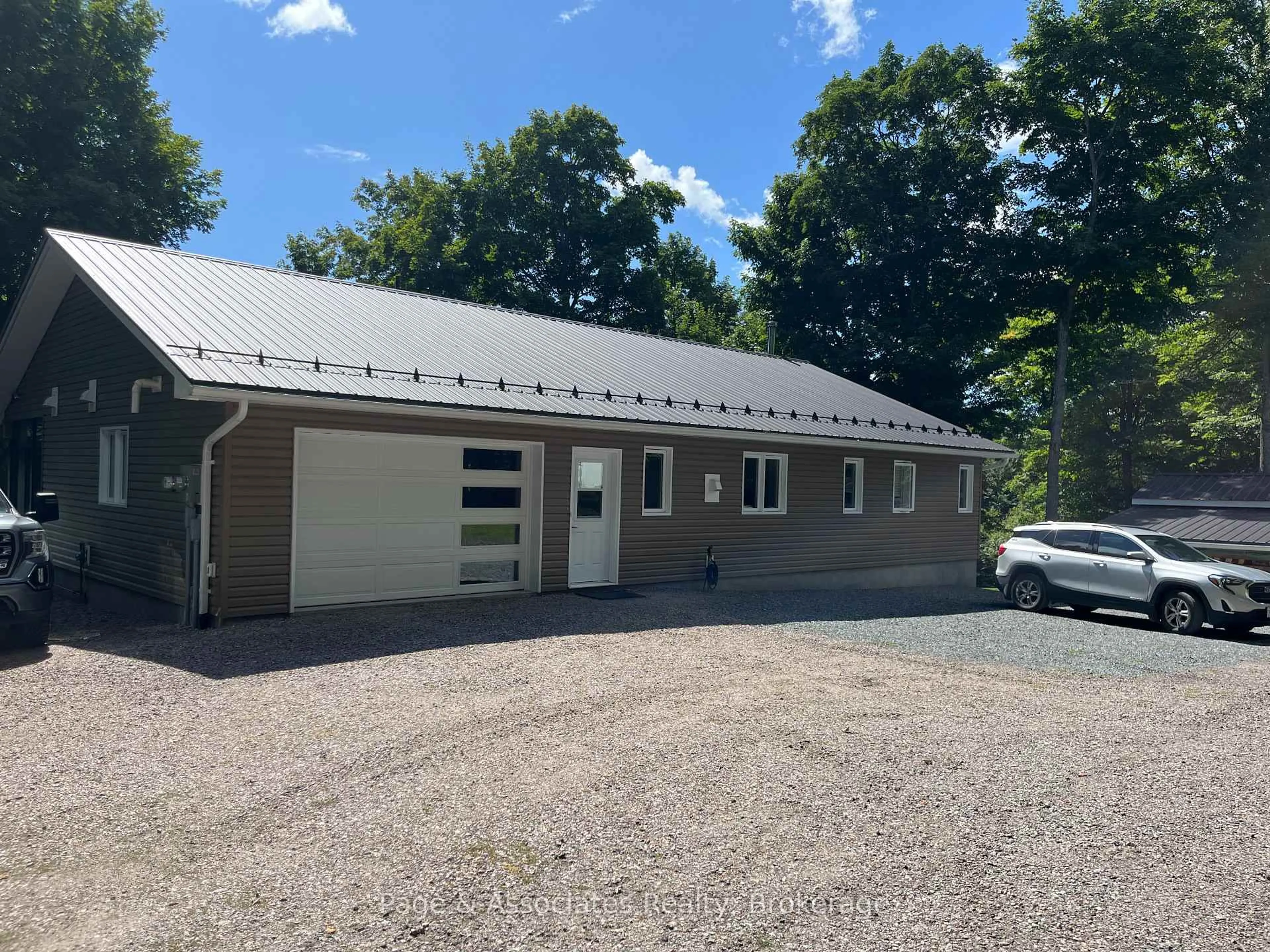 Indoor garage for 208 Moose Point Rd, West Nipissing Ontario P0H 1L0