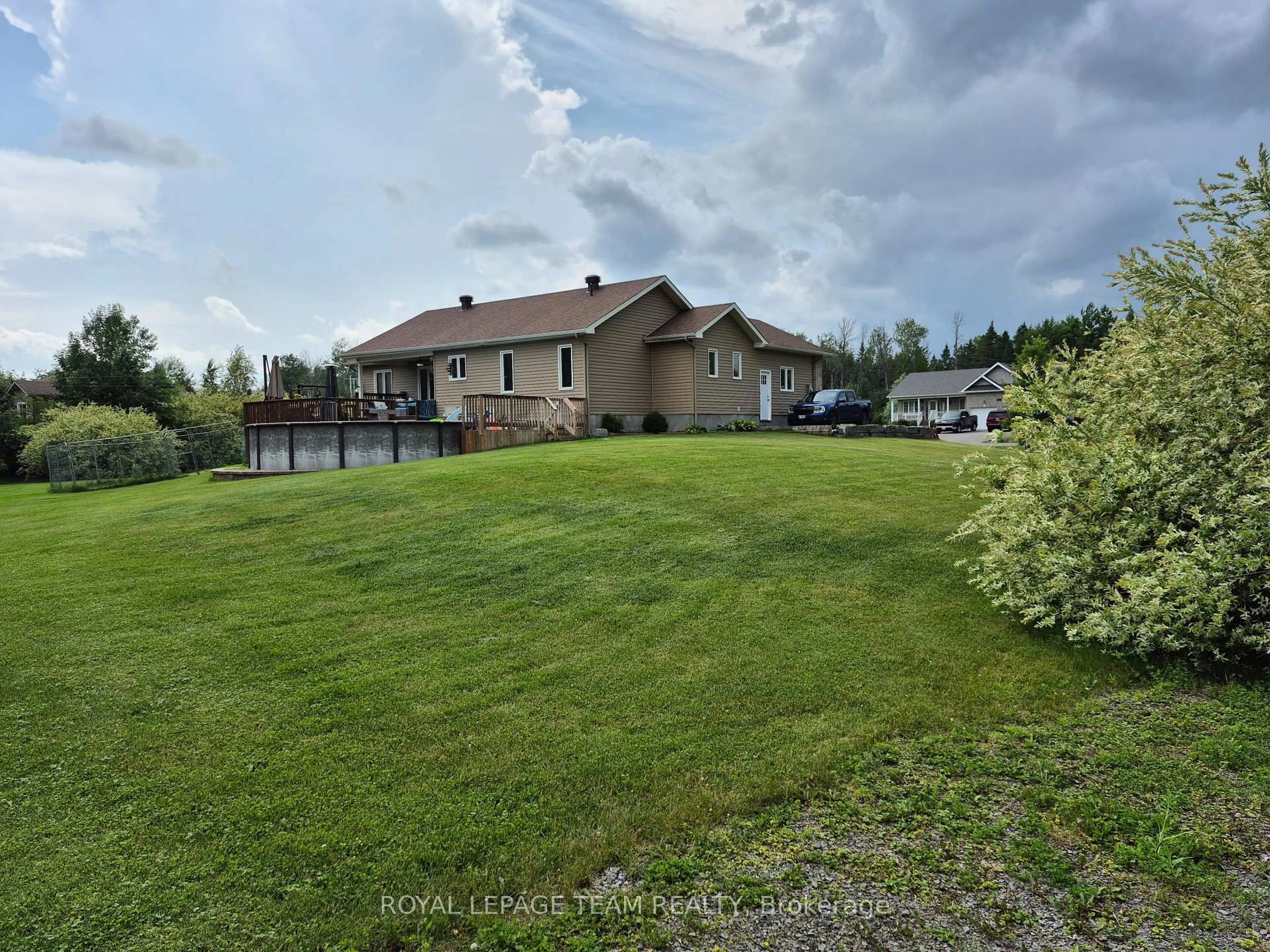 A pic from outside/outdoor area/front of a property/back of a property/a pic from drone, water/lake/river/ocean view for 109 Stonewalk Dr, North Grenville Ontario K0G 1J0