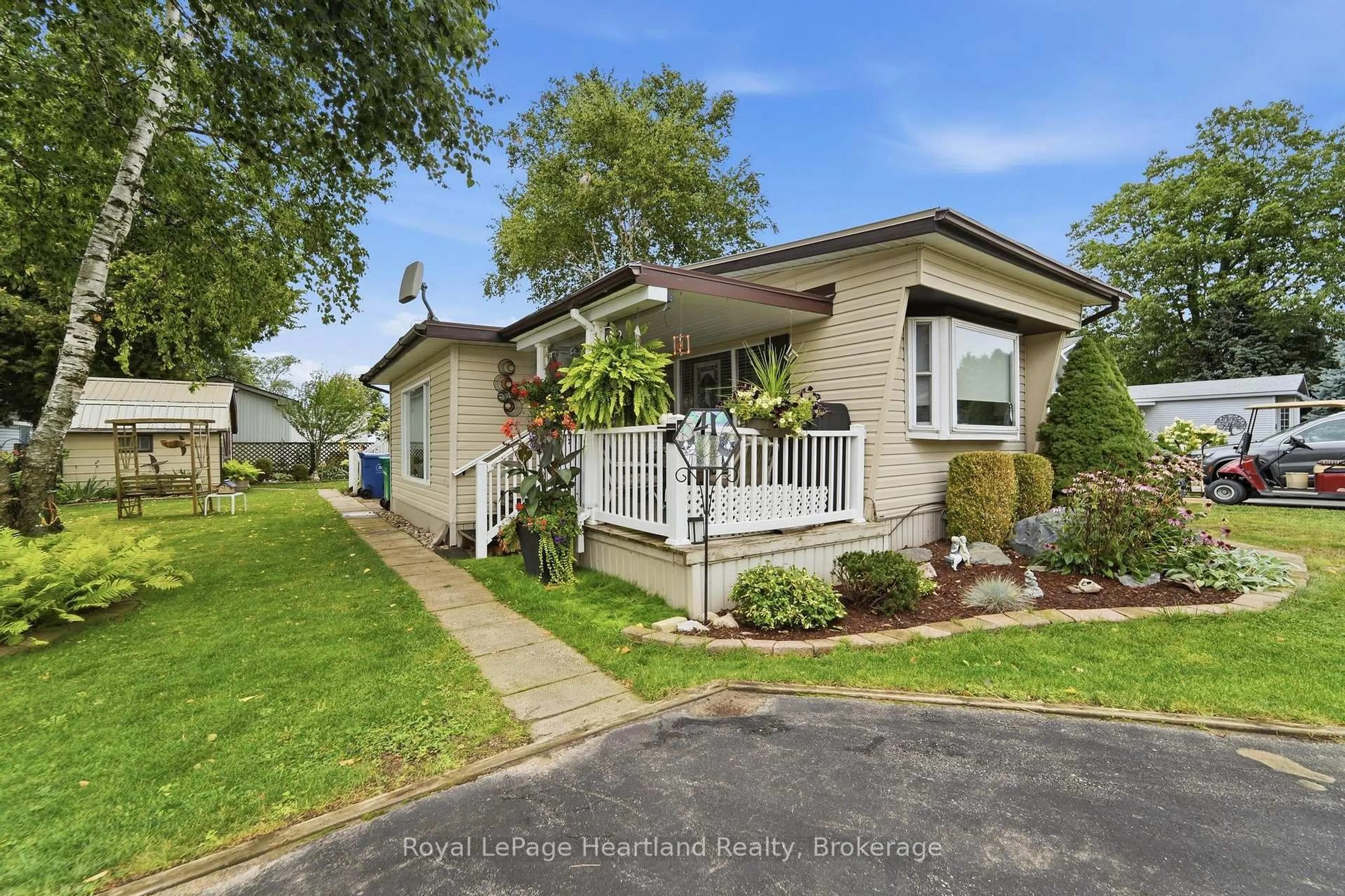 Home with vinyl exterior material, street for 41 CHEROKEE Lane, Ashfield-Colborne-Wawanosh Ontario N7A 3Y2