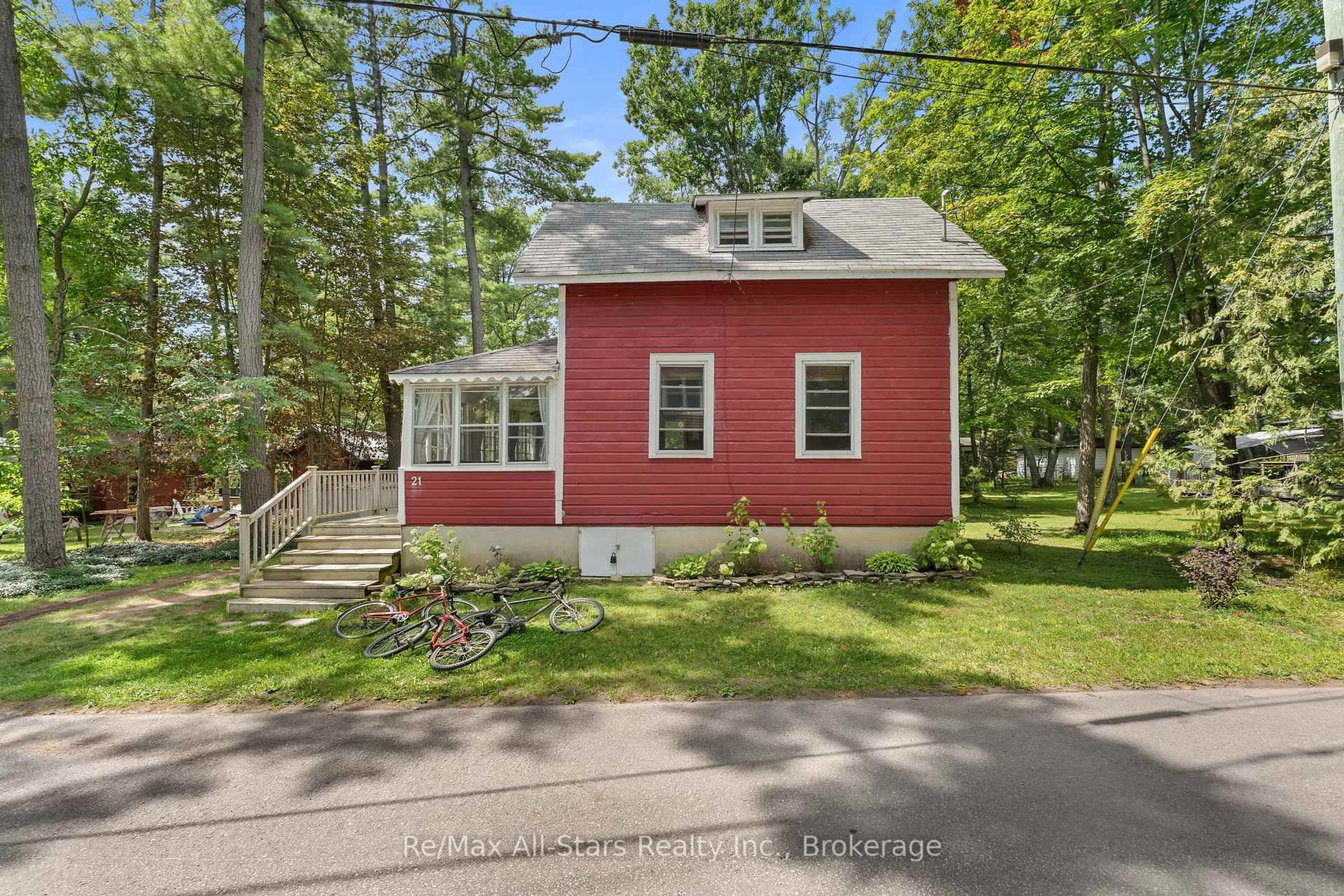 Shed for 21 Third St, Kawartha Lakes Ontario K0M 1N0