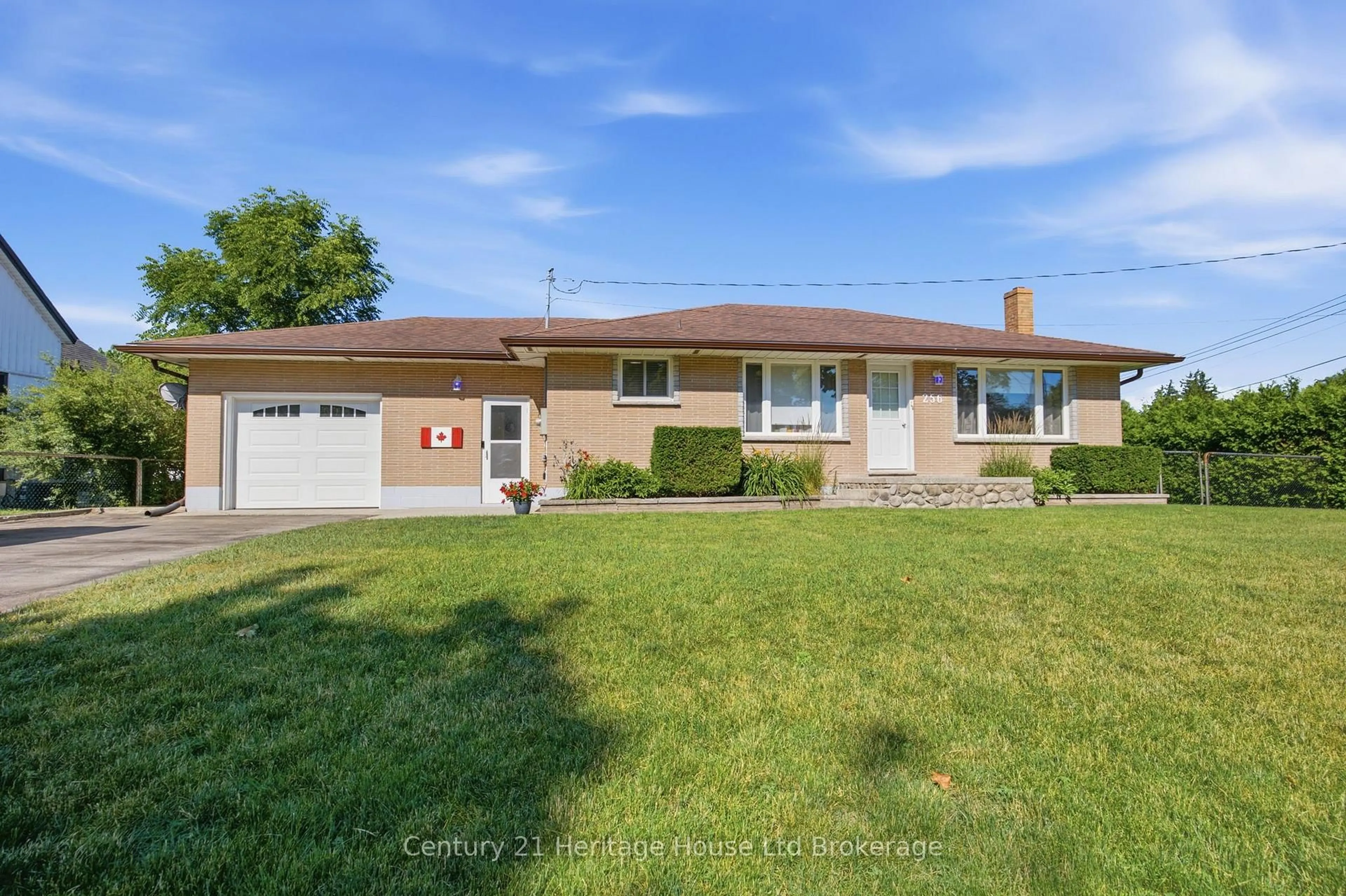 Unknown for 256 Markwell St, Norfolk Ontario N4B 2R2