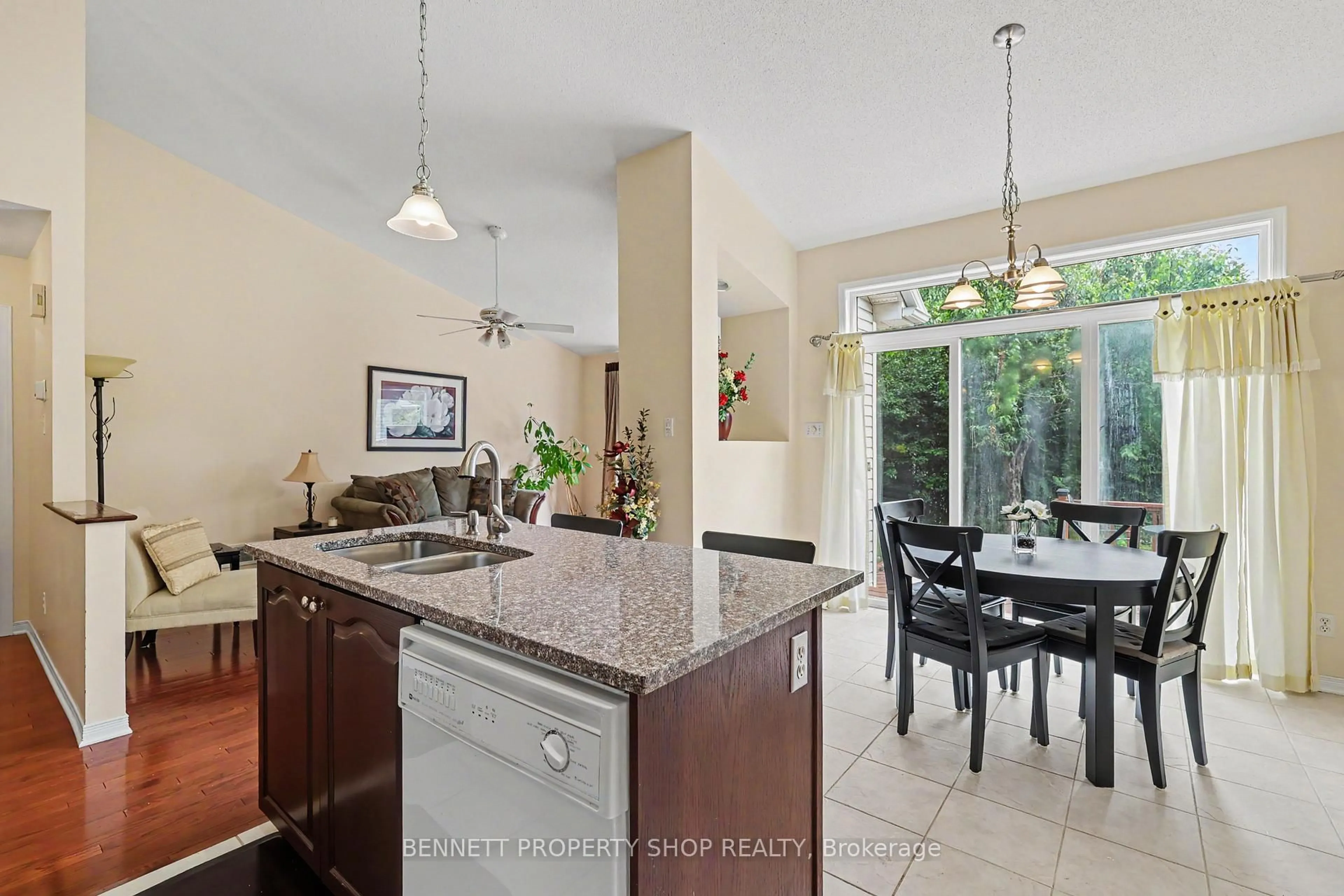 Open concept kitchen, ceramic/tile floor for 4 Burnstead Cres, Ottawa Ontario K2M 2T4