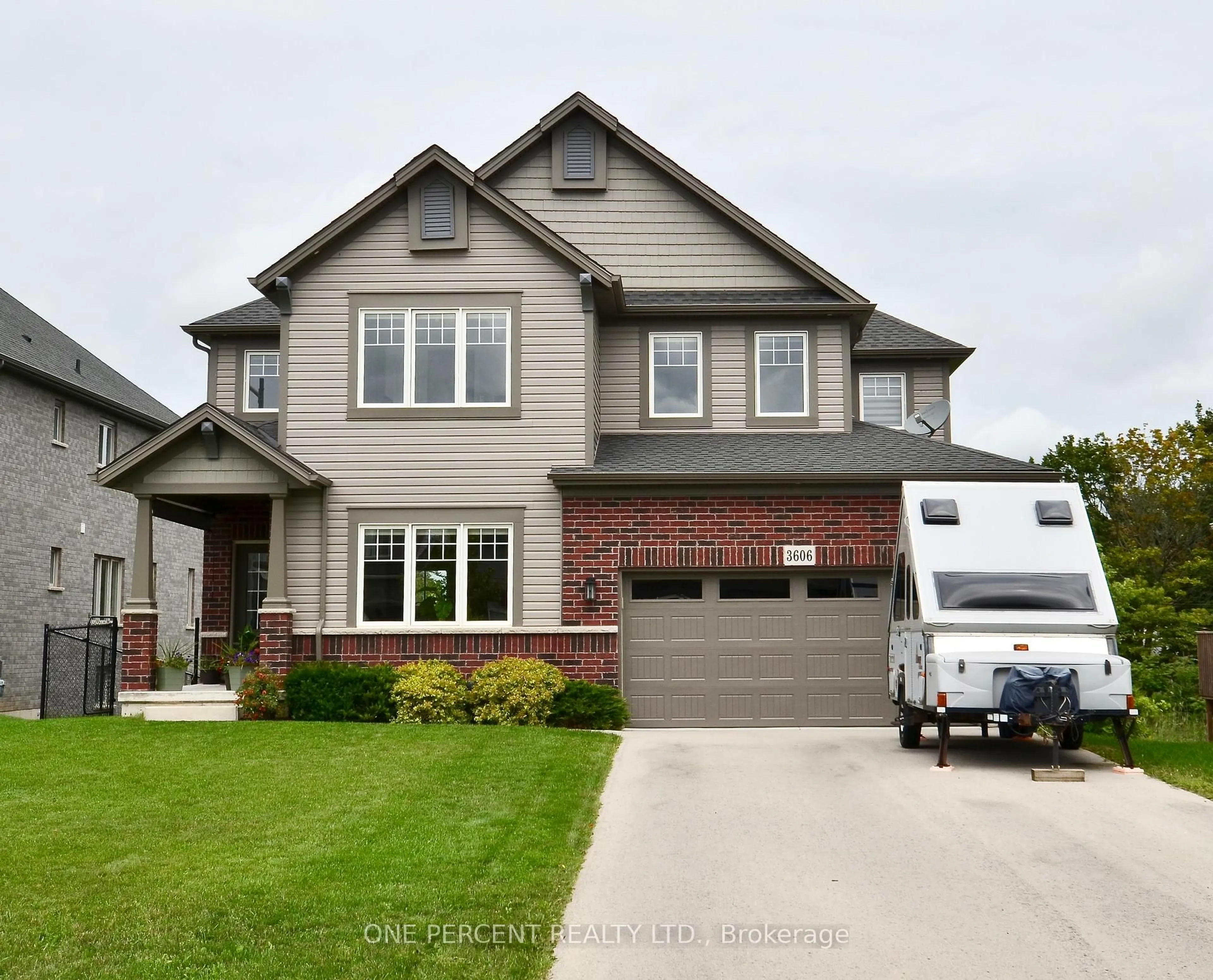 Home with brick exterior material, street for 3606 Carolinia Crt, Fort Erie Ontario L0S 1N0