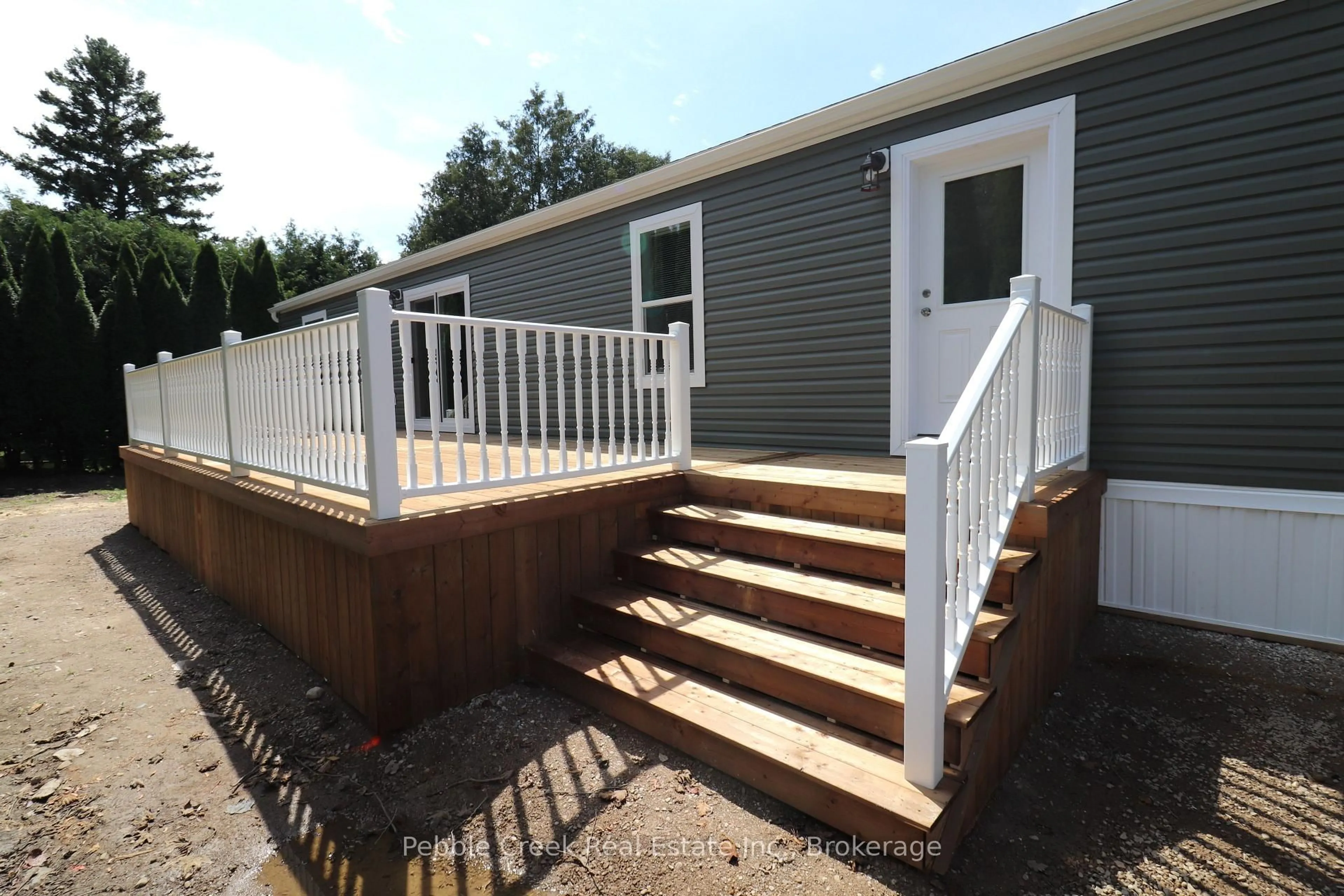 Home with vinyl exterior material, unknown for 7 Sutton Dr, Ashfield-Colborne-Wawanosh Ontario N7A 3Y3