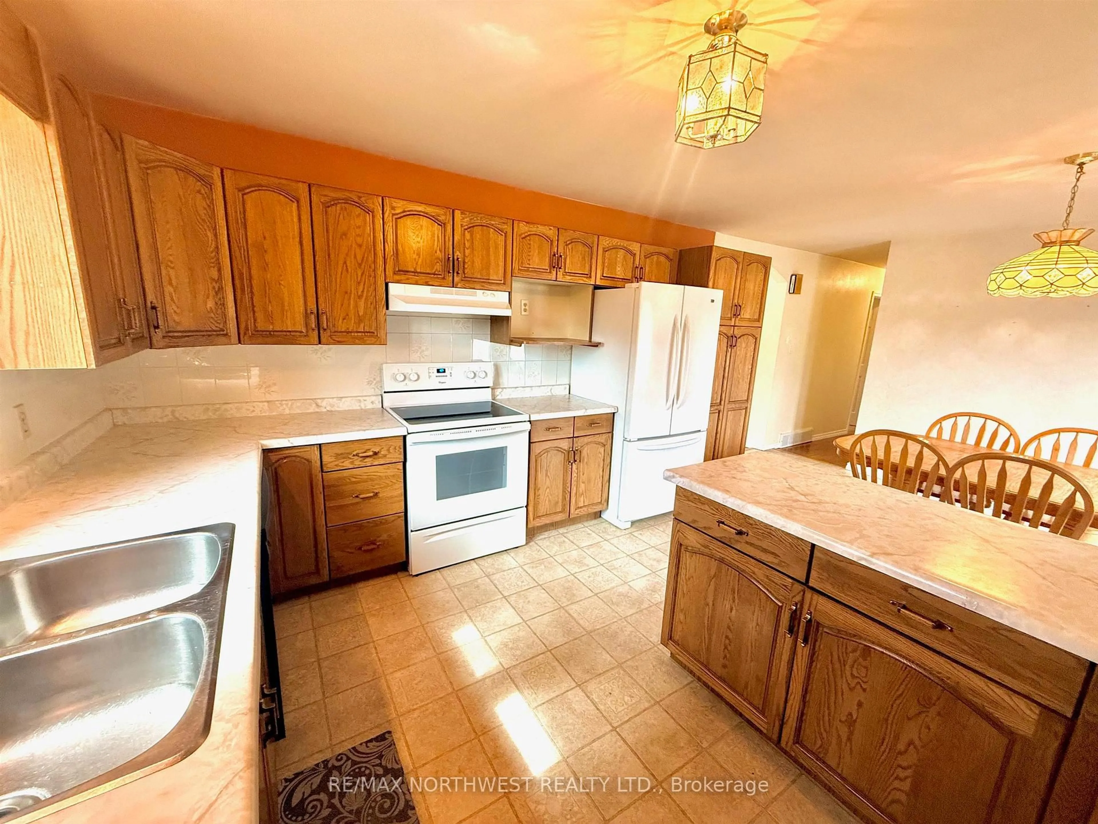 Standard kitchen, ceramic/tile floor for 1 Kirkpatrick Ave, Kenora Ontario P9N 4K5