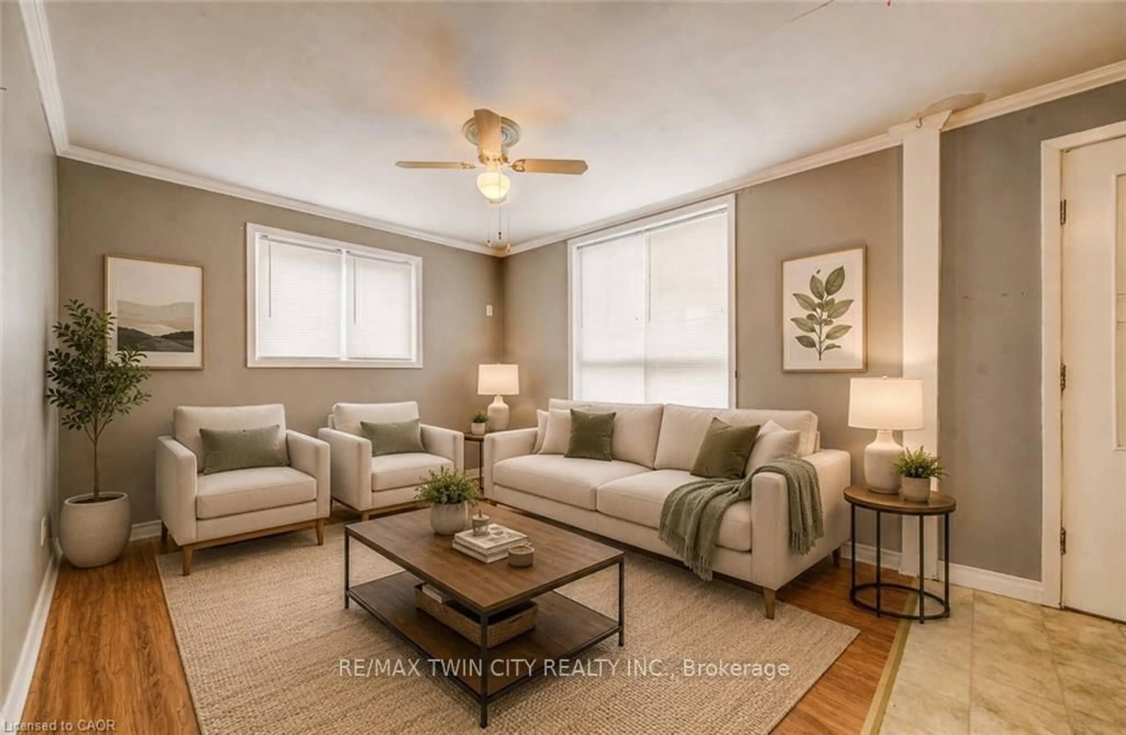 Living room with furniture, unknown for 698 King St, Kitchener Ontario N2G 1E2