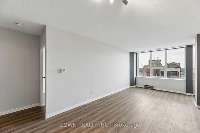 389 DUNDAS St #2205, London East 5