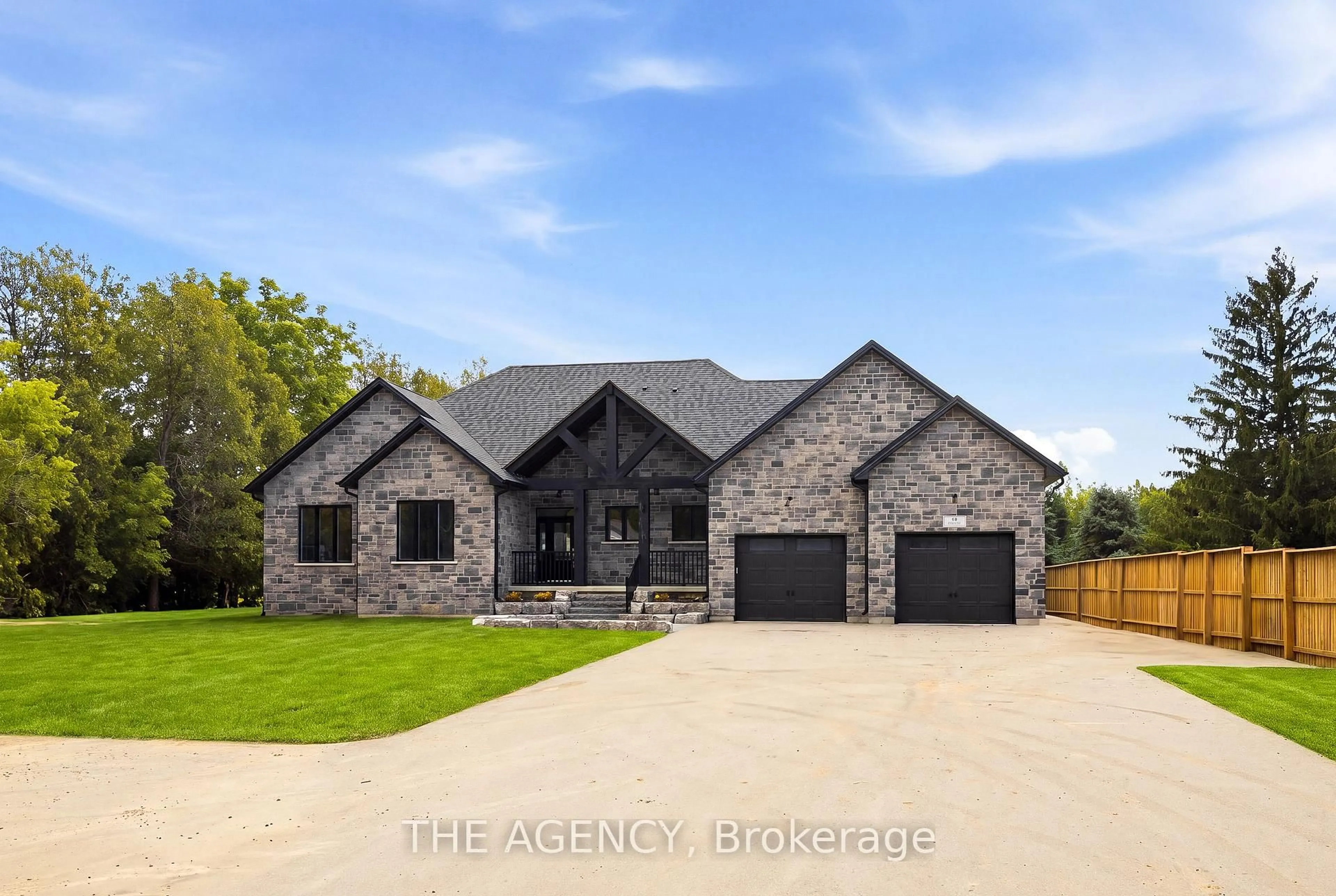 Home with brick exterior material, street for 75 Robinson Rd, Cambridge Ontario N1R 5S7