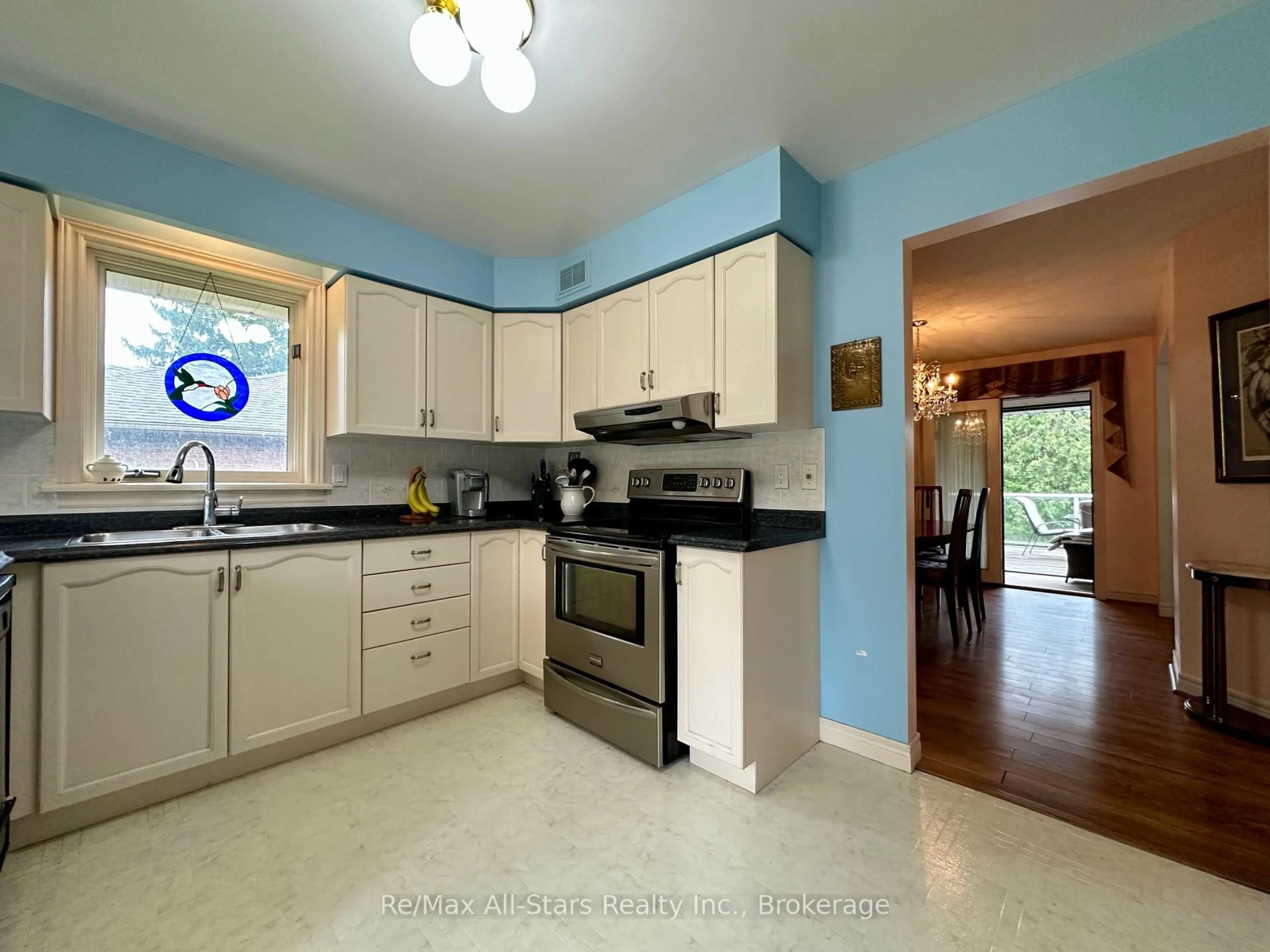 Open concept kitchen, ceramic/tile floor for 3 Governors Dr, Kawartha Lakes Ontario K0M 1A0