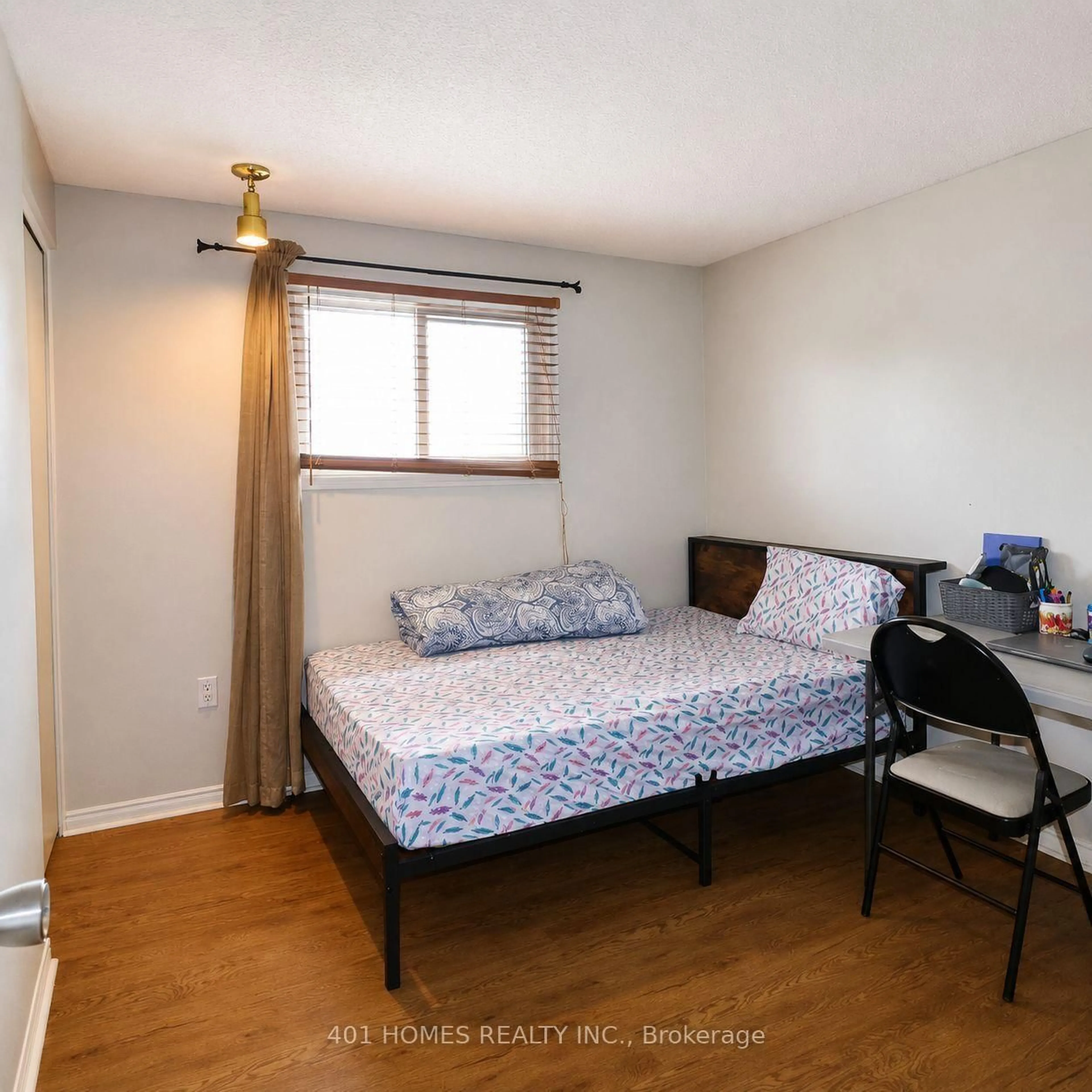 A pic of a room for 239 Saddy Ave, London East Ontario N5V 3V6