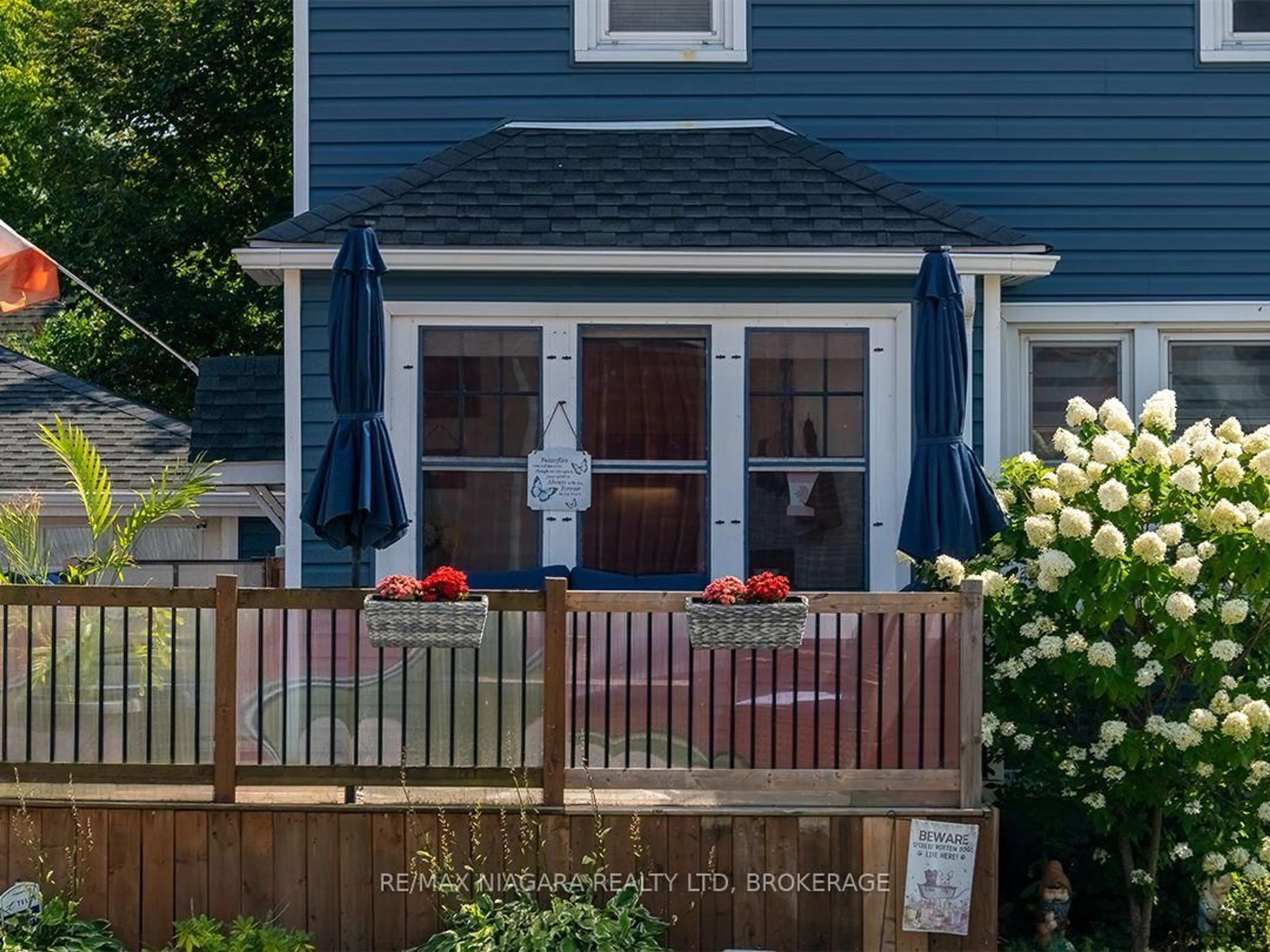 Home with vinyl exterior material, street for 66 Neff St, Port Colborne Ontario L3K 3T1