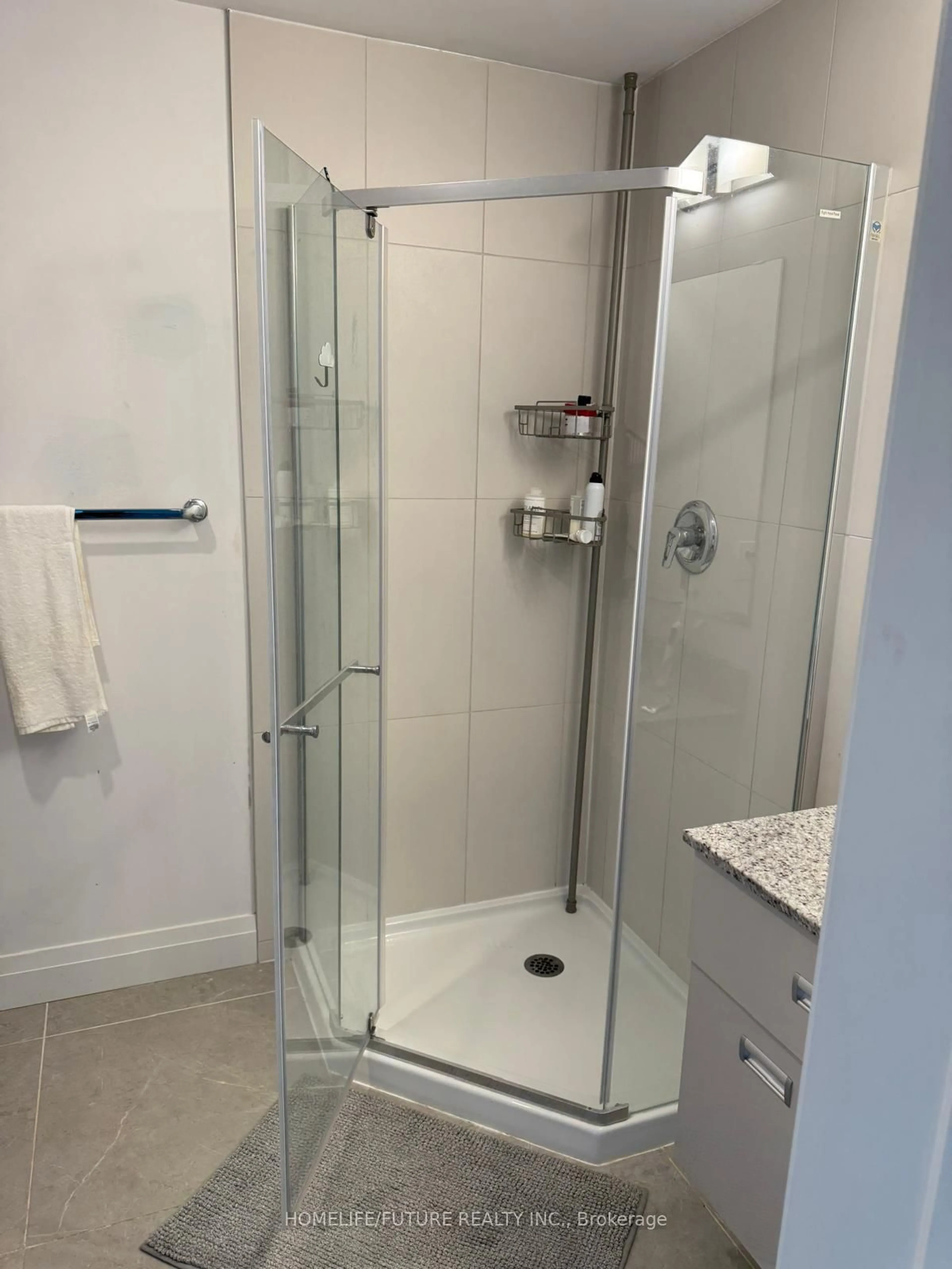 Standard bathroom, unknown for 652 Princess St #1005, Kingston Ontario K7L 1E5