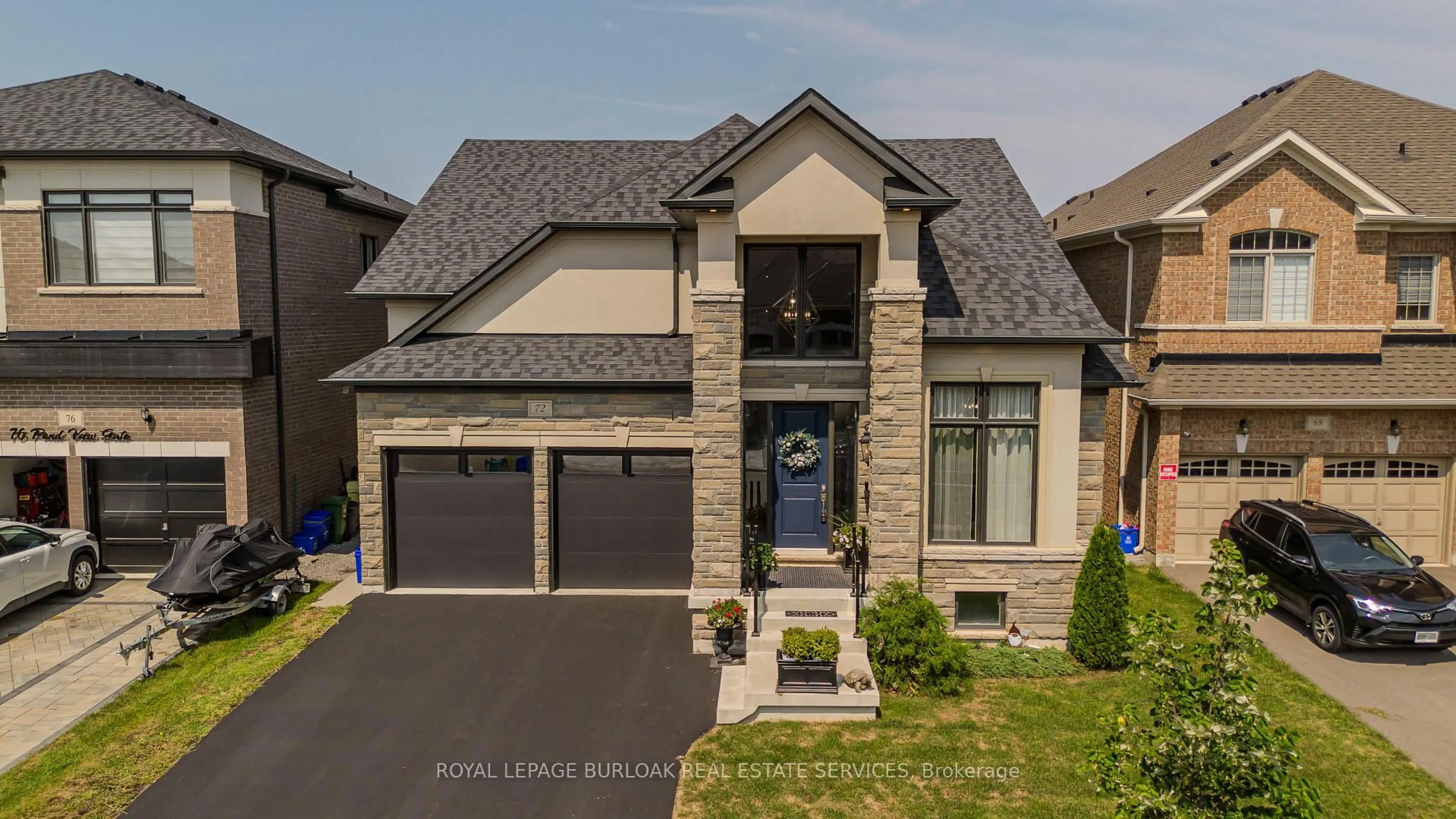 Home with brick exterior material, street for 72 Pond View Gate, Hamilton Ontario L8B 2A1