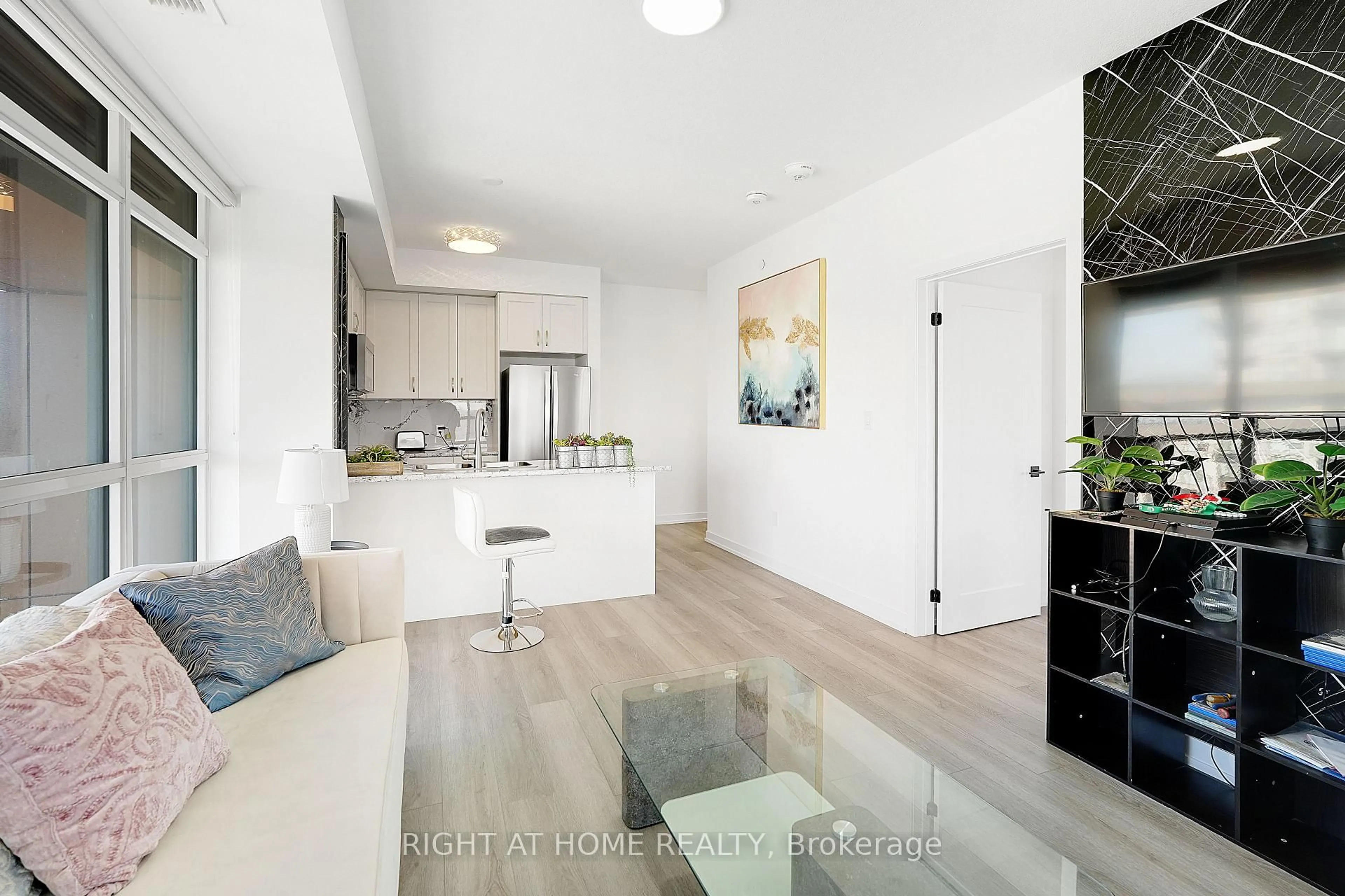 Open concept kitchen, unknown for 460 Dundas St #905, Hamilton Ontario L8B 2A5