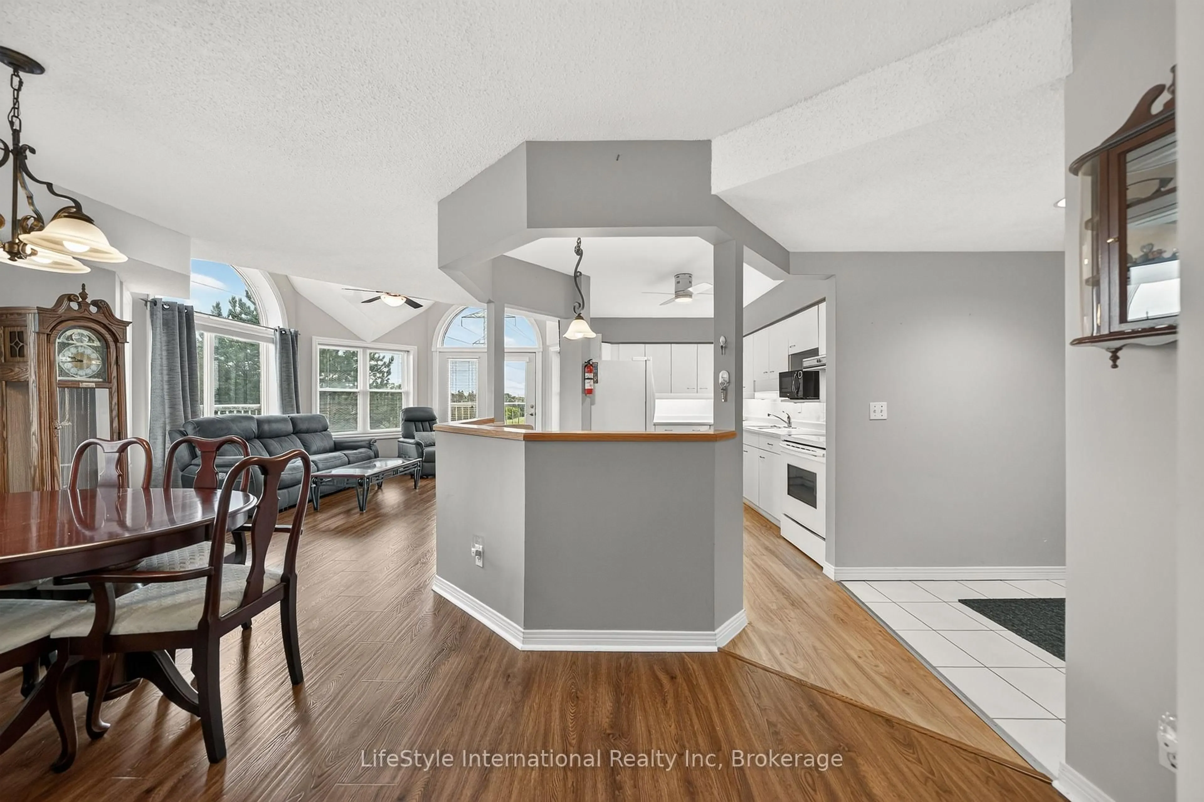 Open concept kitchen, unknown for 208 Silvercreek Pkwy #307, Guelph Ontario N1H 8H2