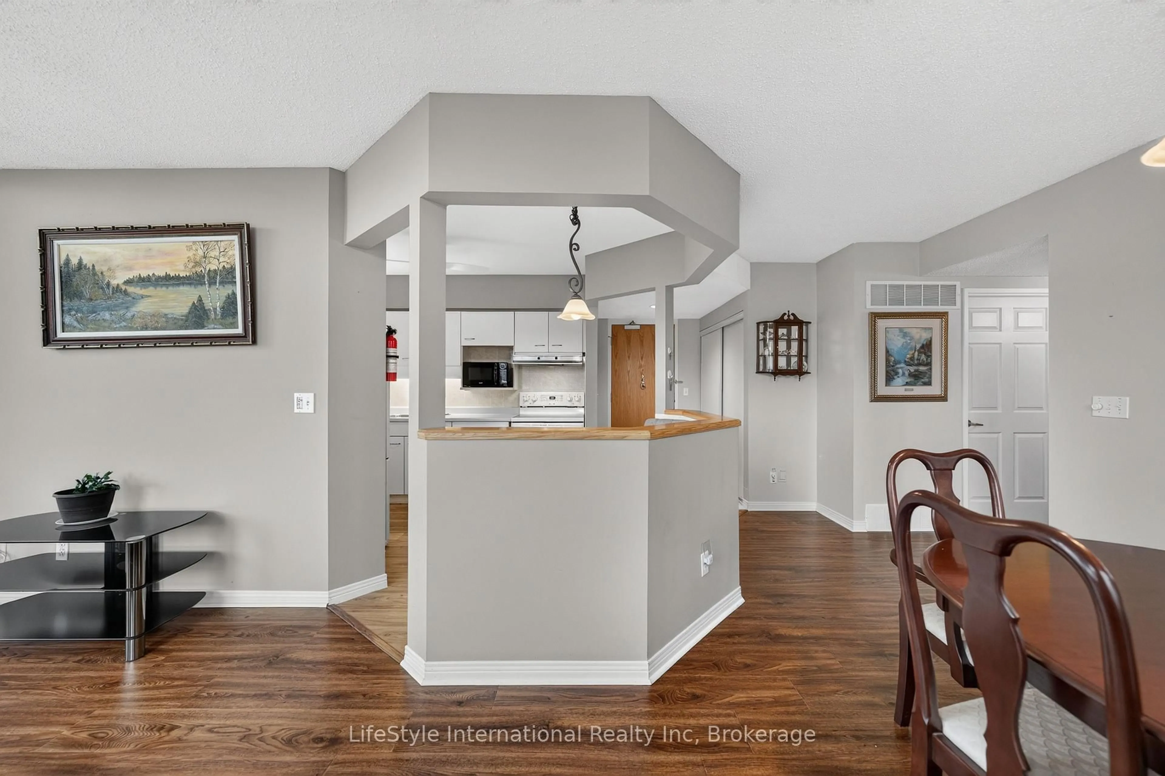 Unknown for 208 Silvercreek Pkwy #307, Guelph Ontario N1H 8H2