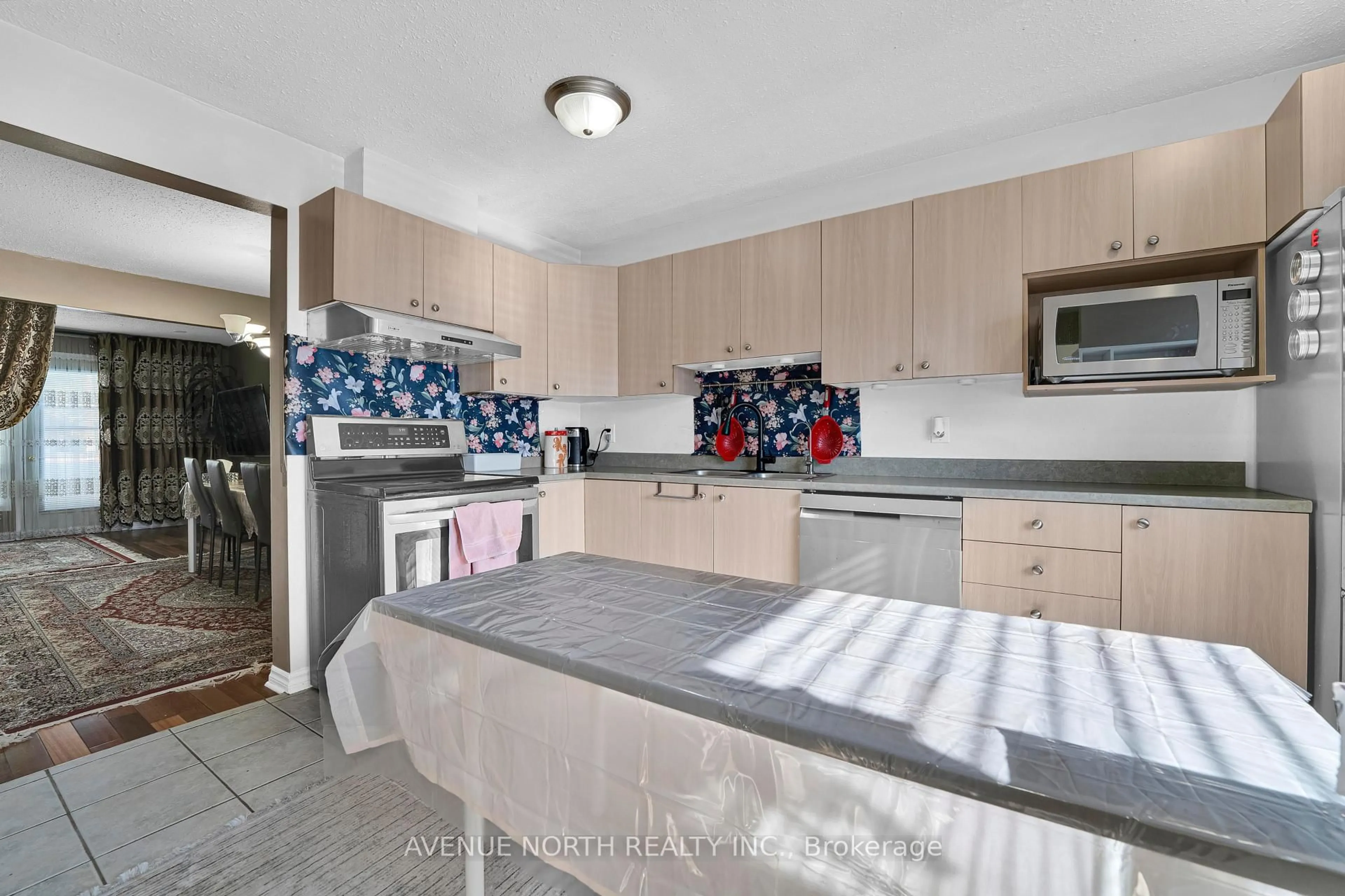 Unknown for 3520 Downpatrick Rd #41, Ottawa Ontario K1V 8T4