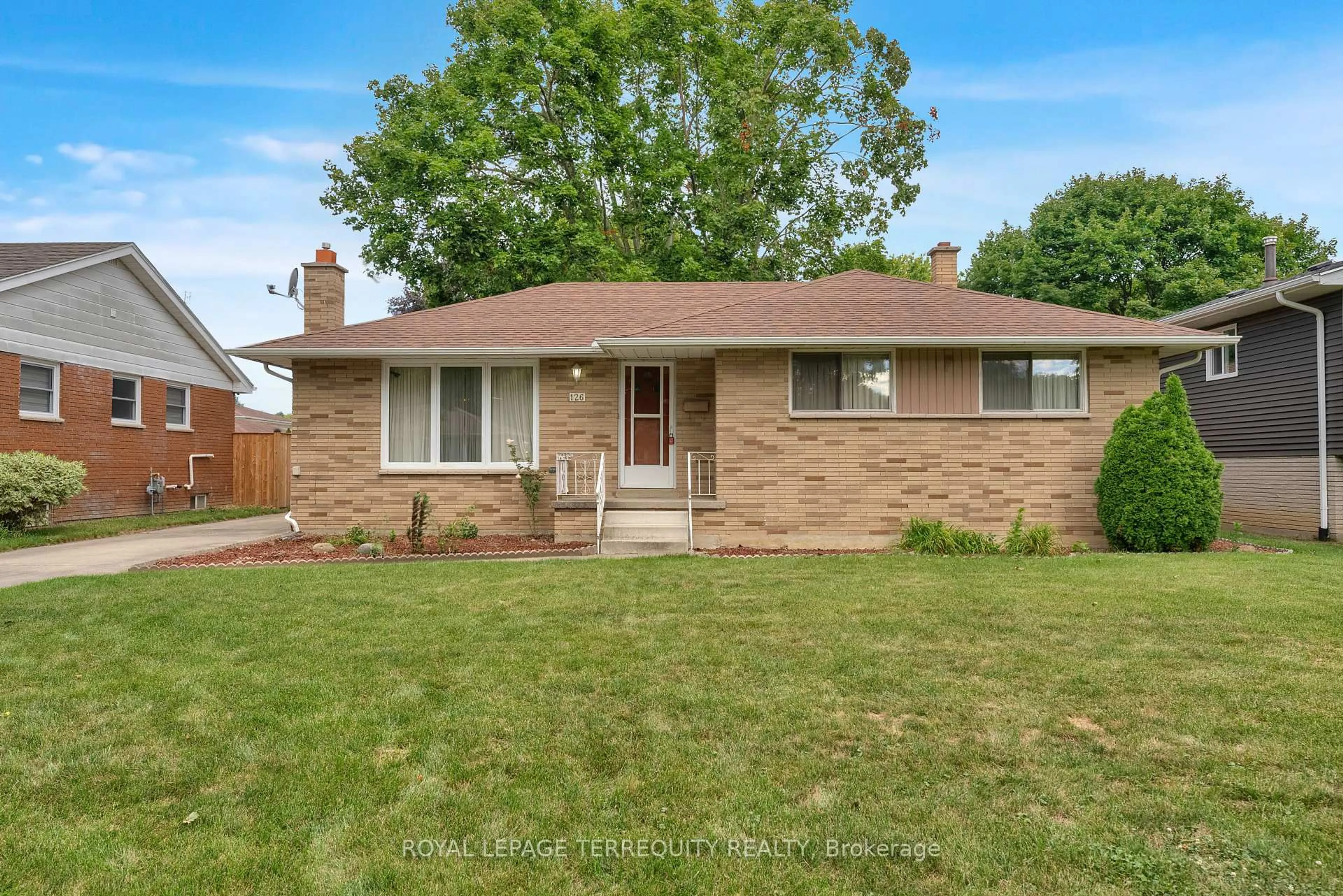 Home with brick exterior material, street for 126 Partridge Cres, Chatham-Kent Ontario N7L 1E9
